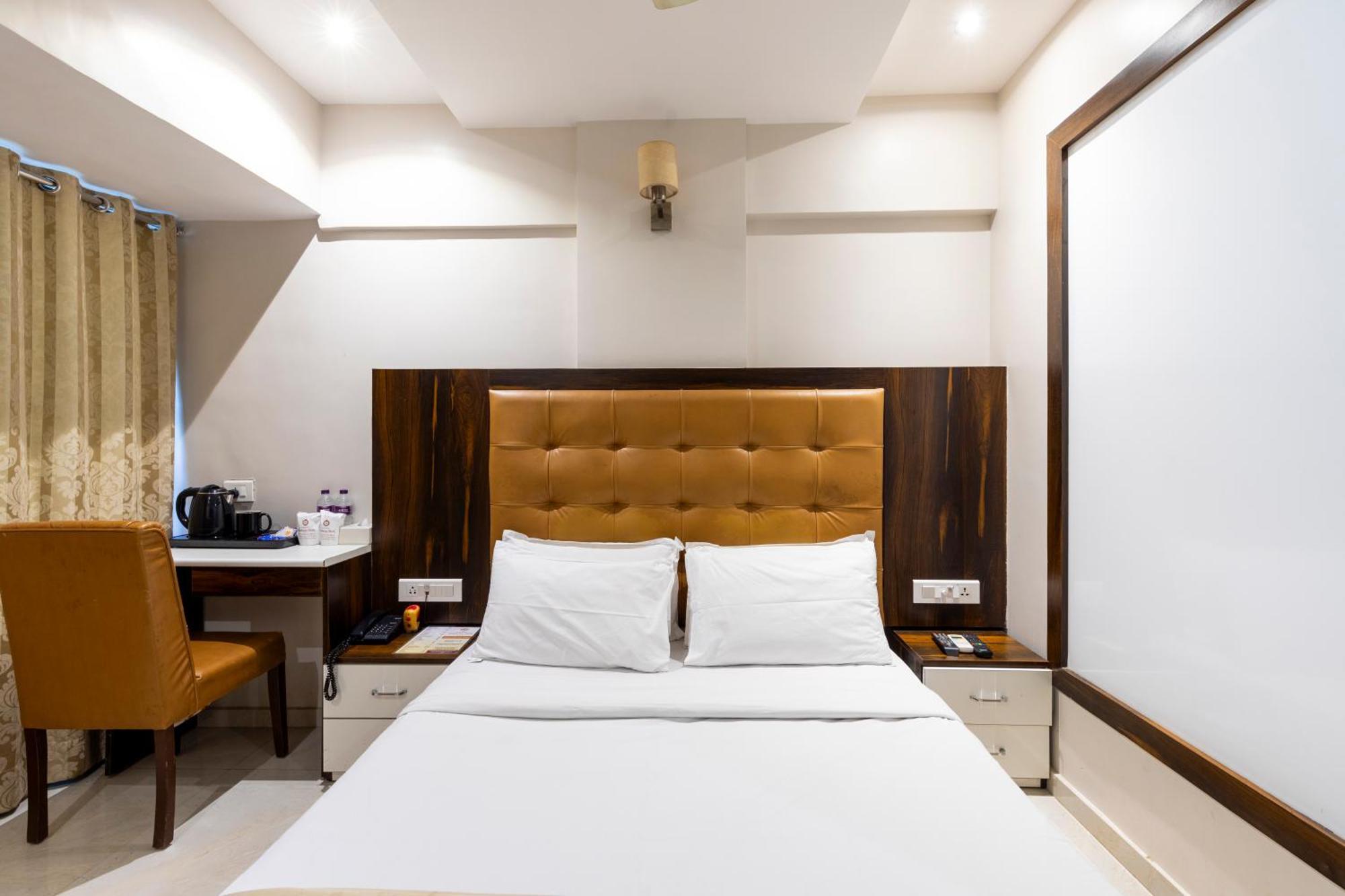 Embassy Park - Bkc Hotel 2*