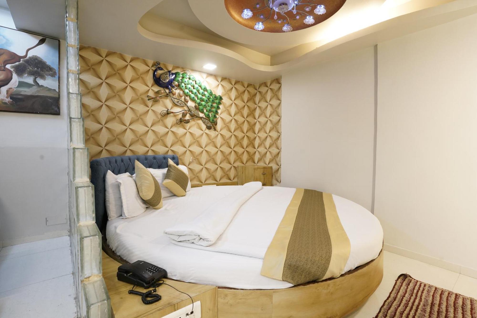 Hotel Grand Corp Inn, Near Nesco Exhibition Center 3*