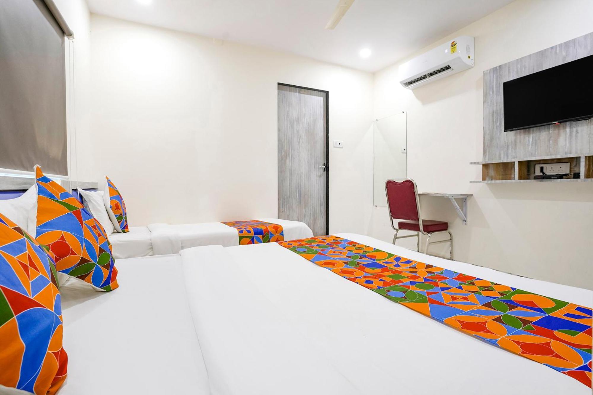 Fabexpress Good Luck Residency - Nr Nesco Exhibition Center Hotel Mumbai