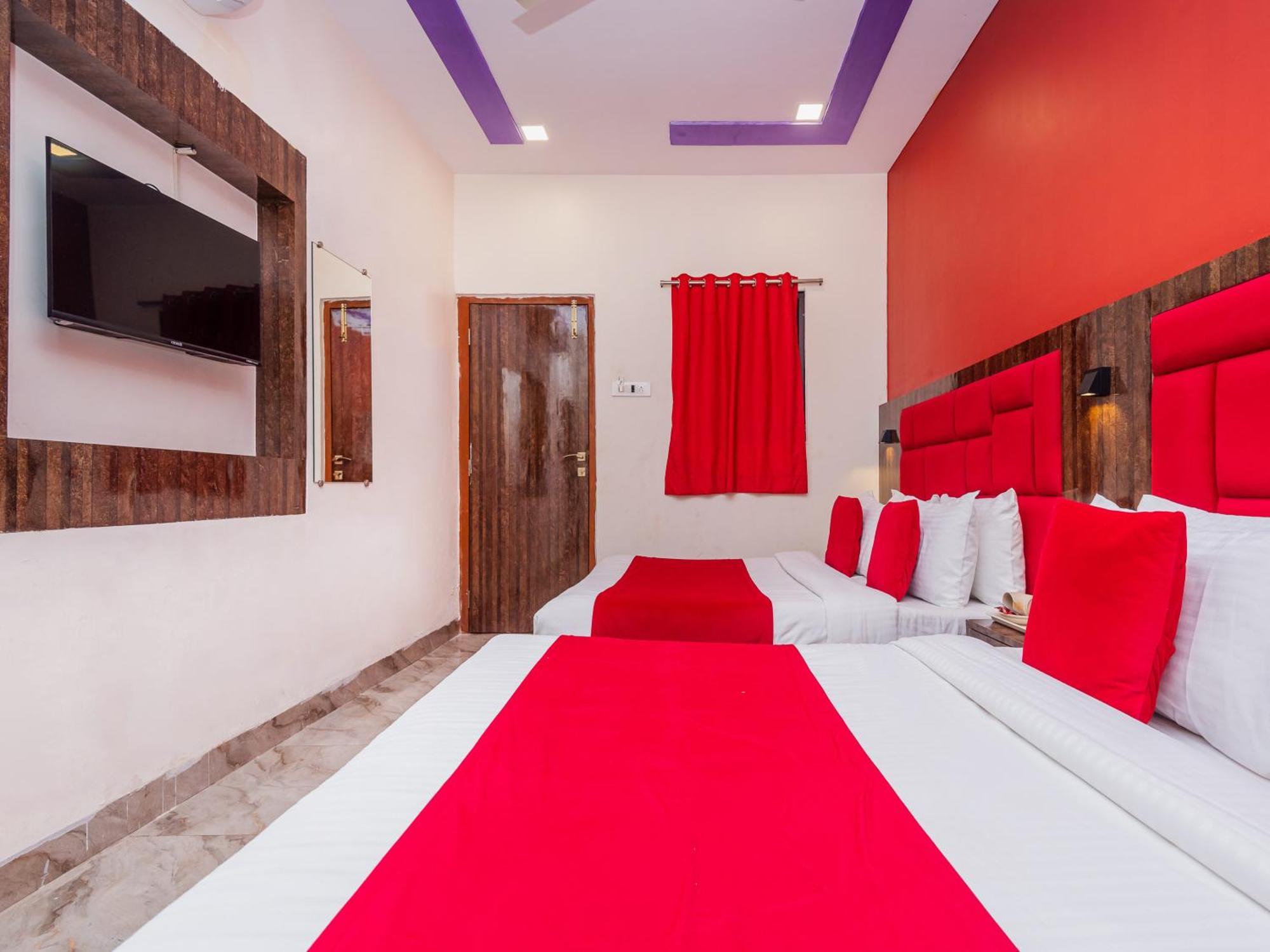 Priceless Exhibition Centre Goregaon West 2* Mumbai