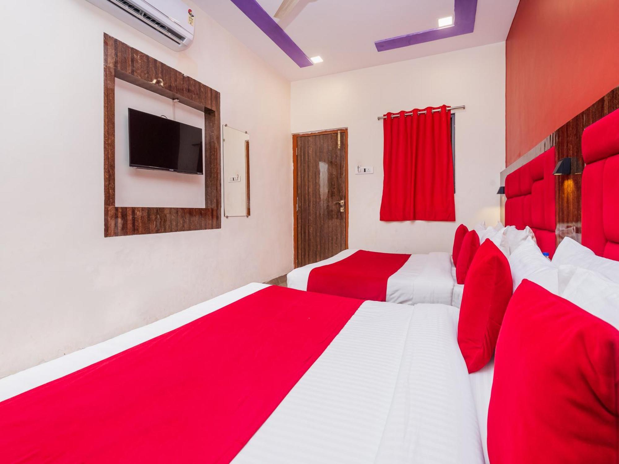 Hotel Priceless Exhibition Centre Goregaon West Mumbai