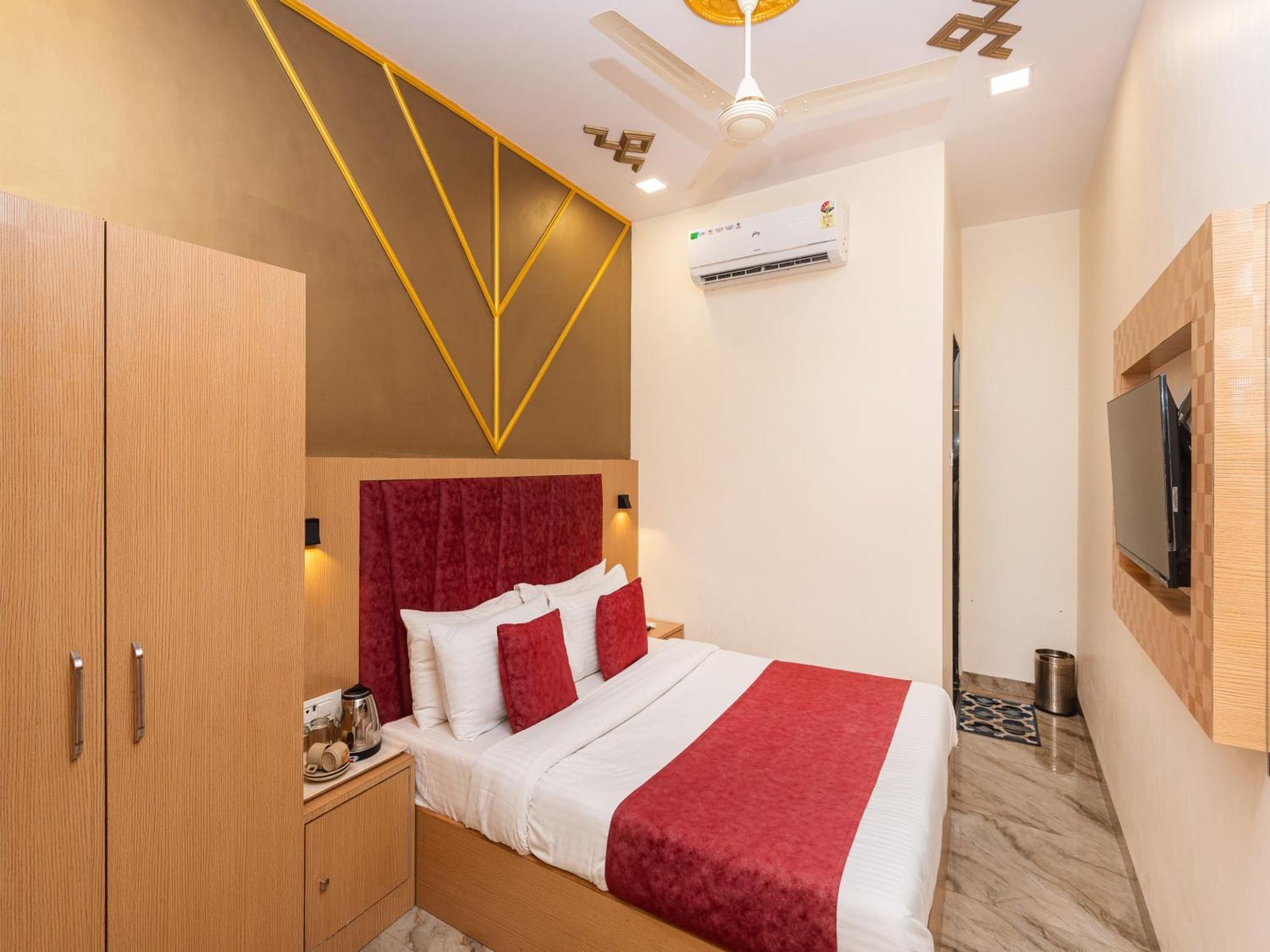 Priceless Exhibition Centre Goregaon West Mumbai