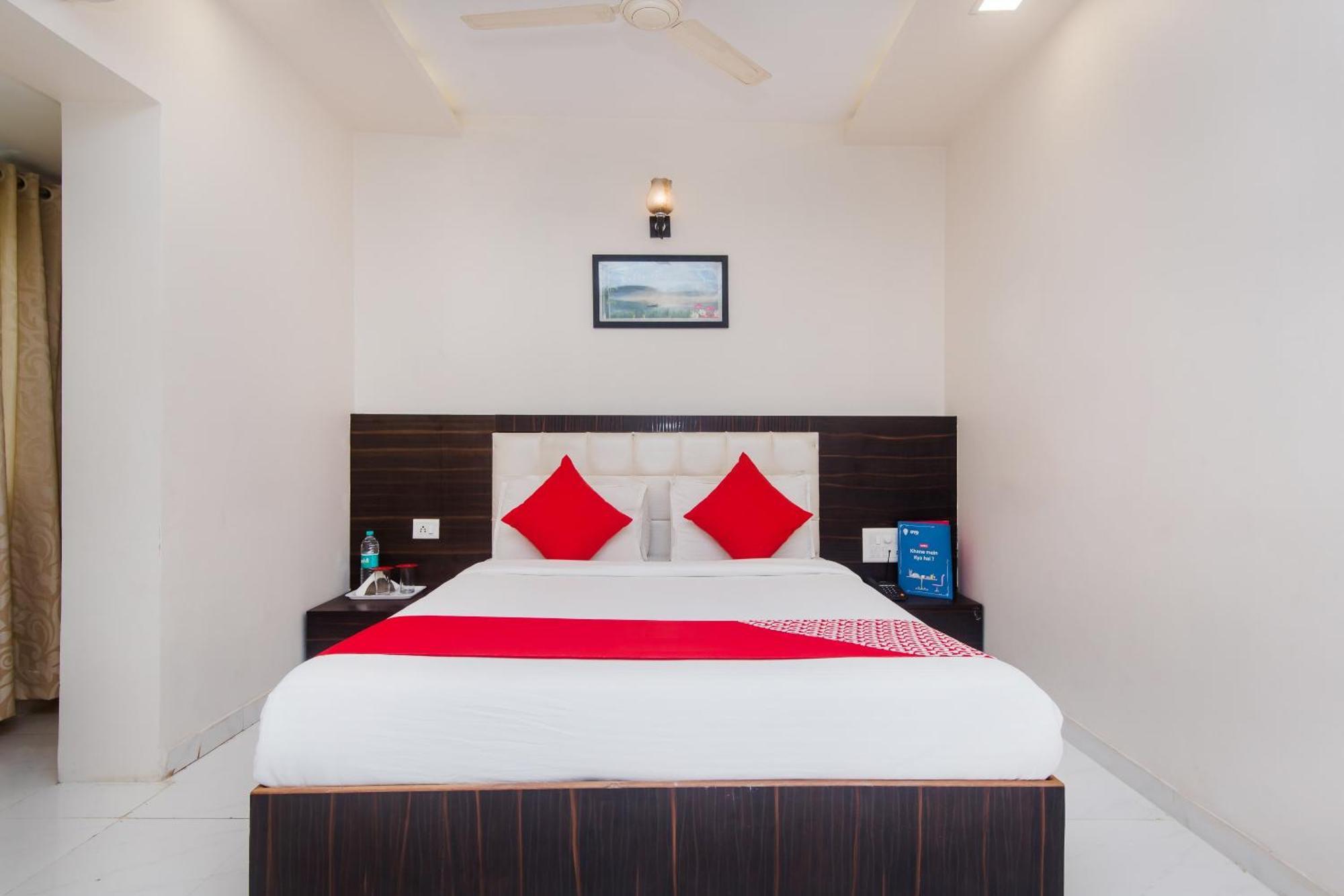 O Alfa Grand Near Chhatrapati Shivaji International Airport 3*