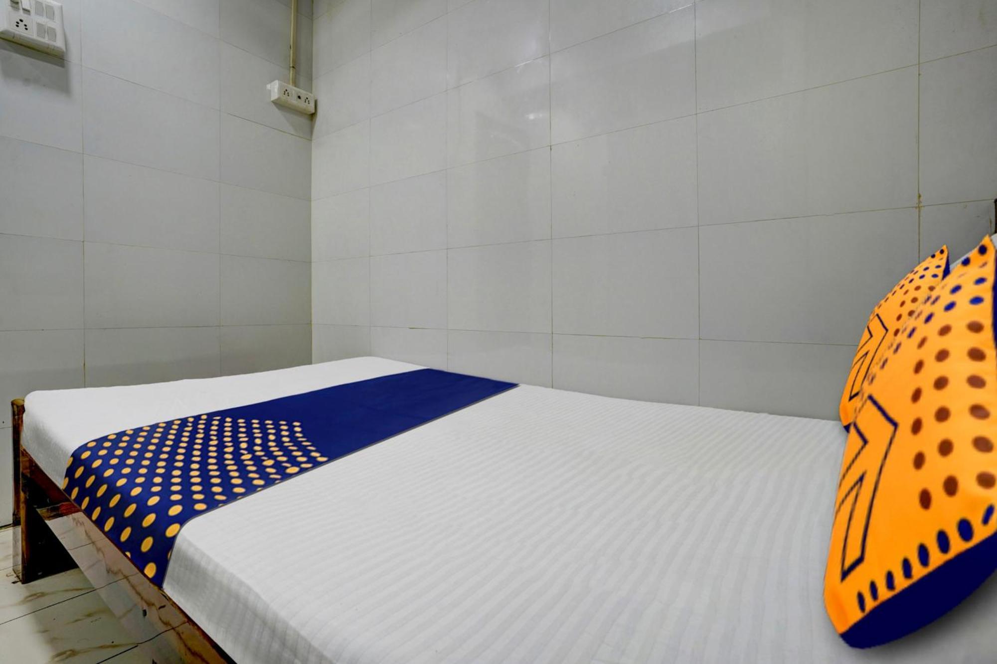 Hotel Hotel O Gulzar 3*