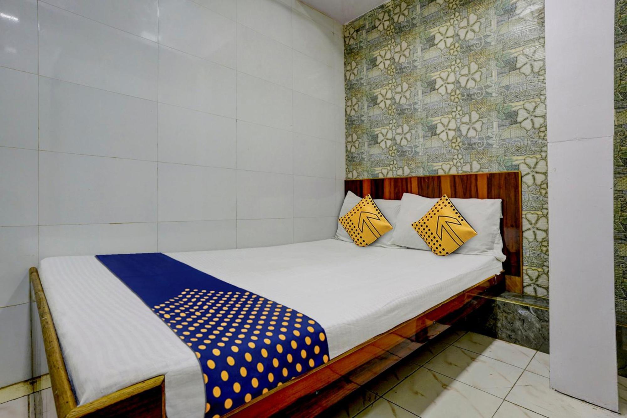 Hotel O Gulzar Hotel 3*