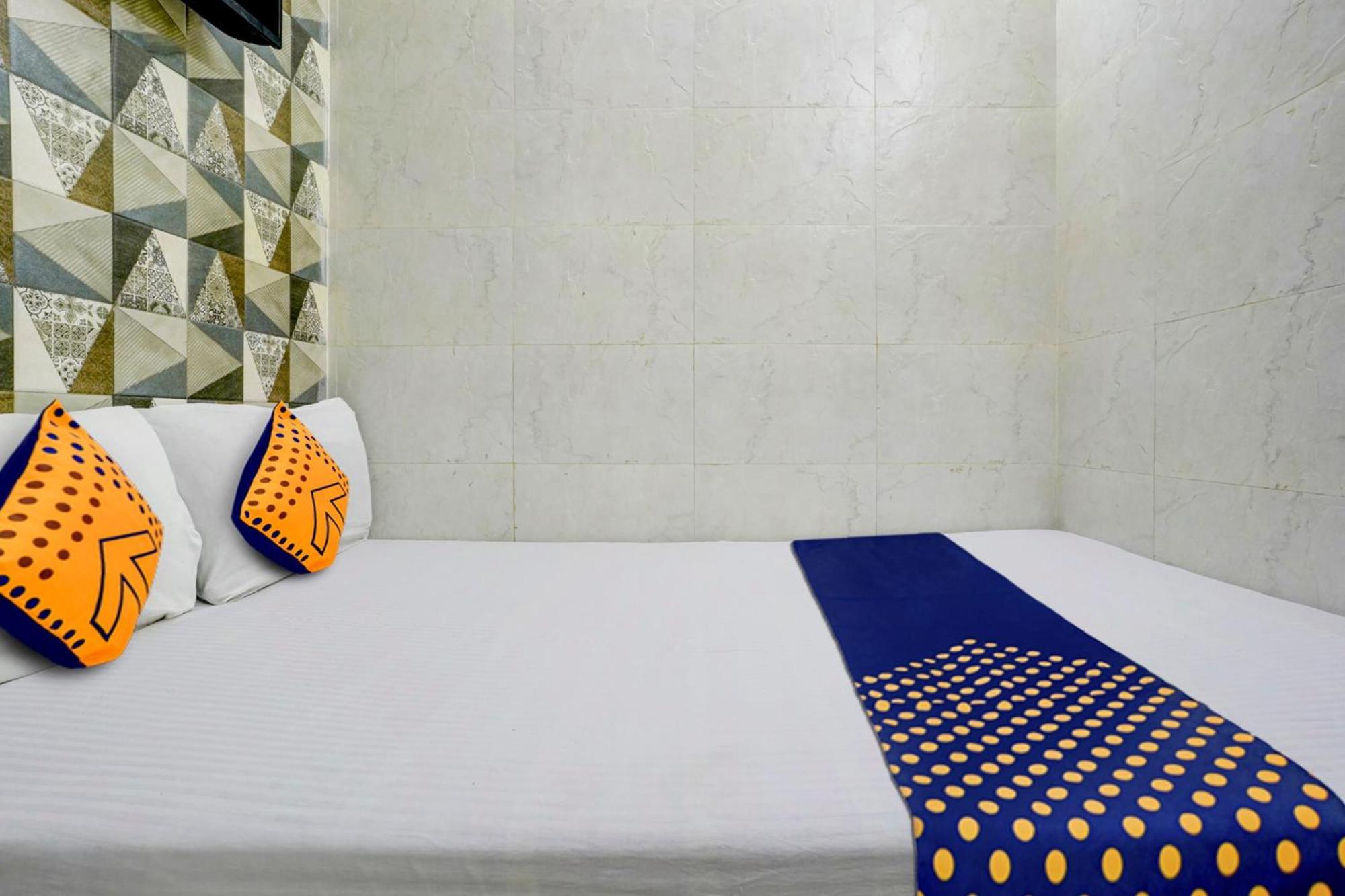 Hotel O Gulzar 3*
