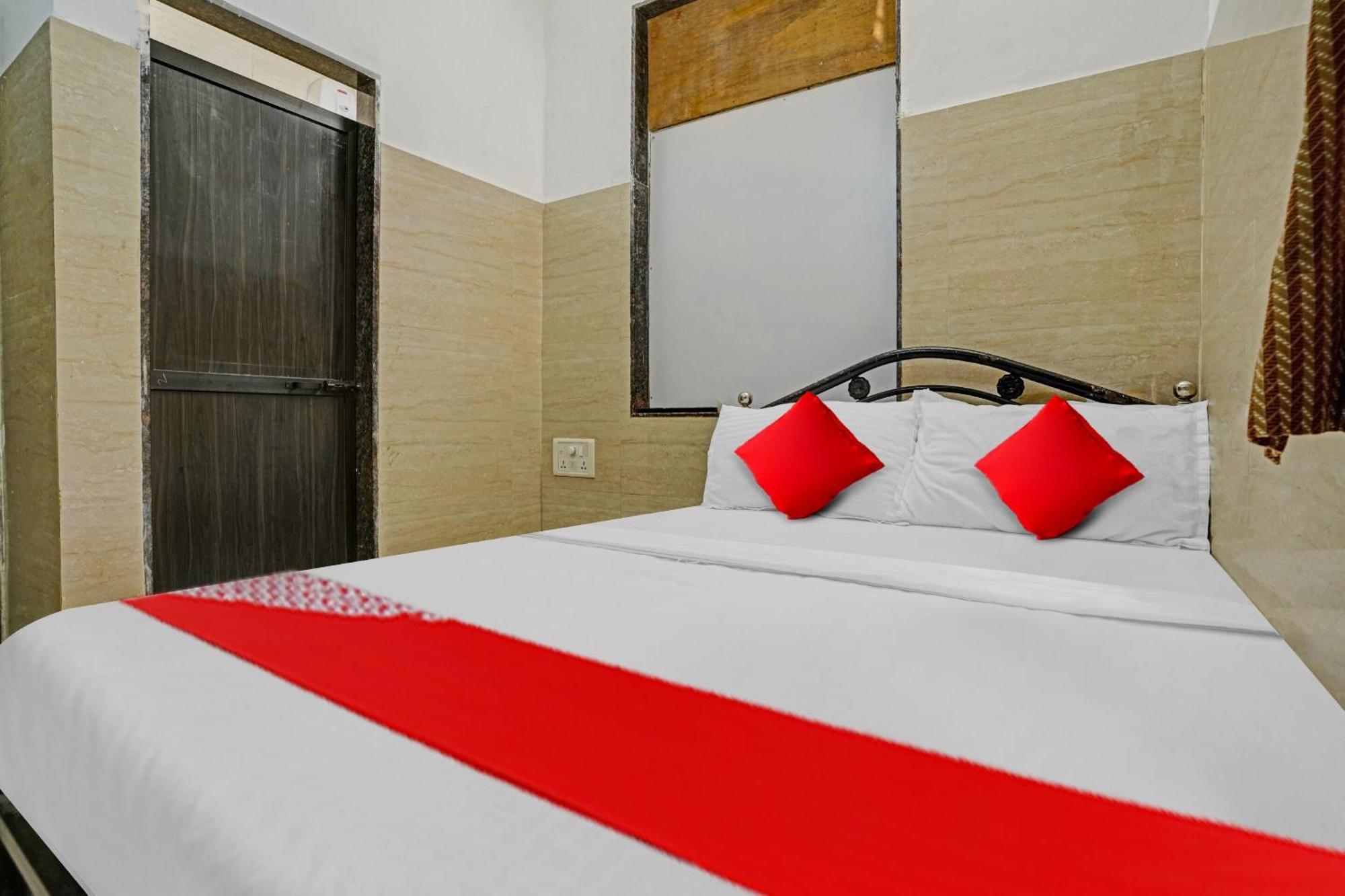 Oyo Flagship Raj Near Juhu Beach Hotel 3*