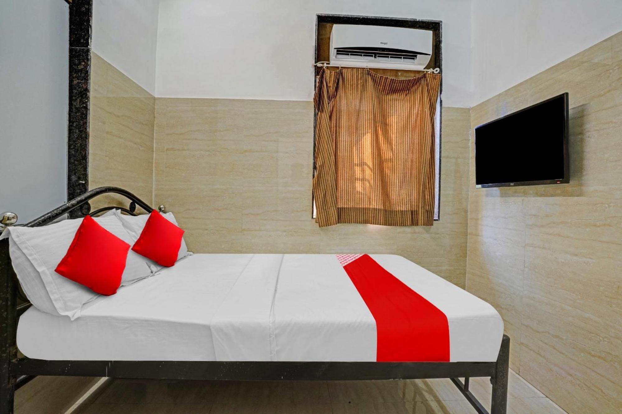 Oyo Flagship Raj Near Juhu Beach Mumbai