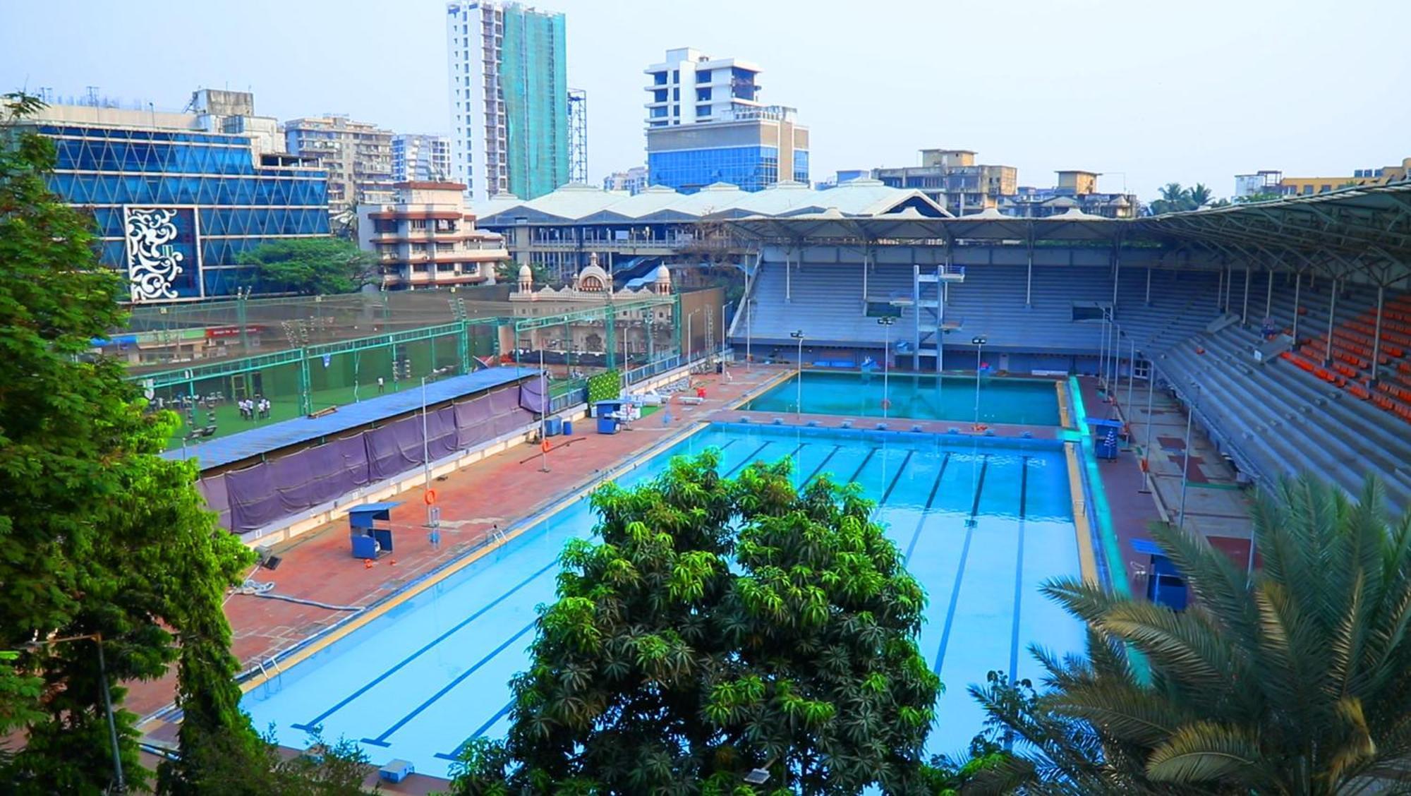 Hotel Country By Kempinski And Mumbai