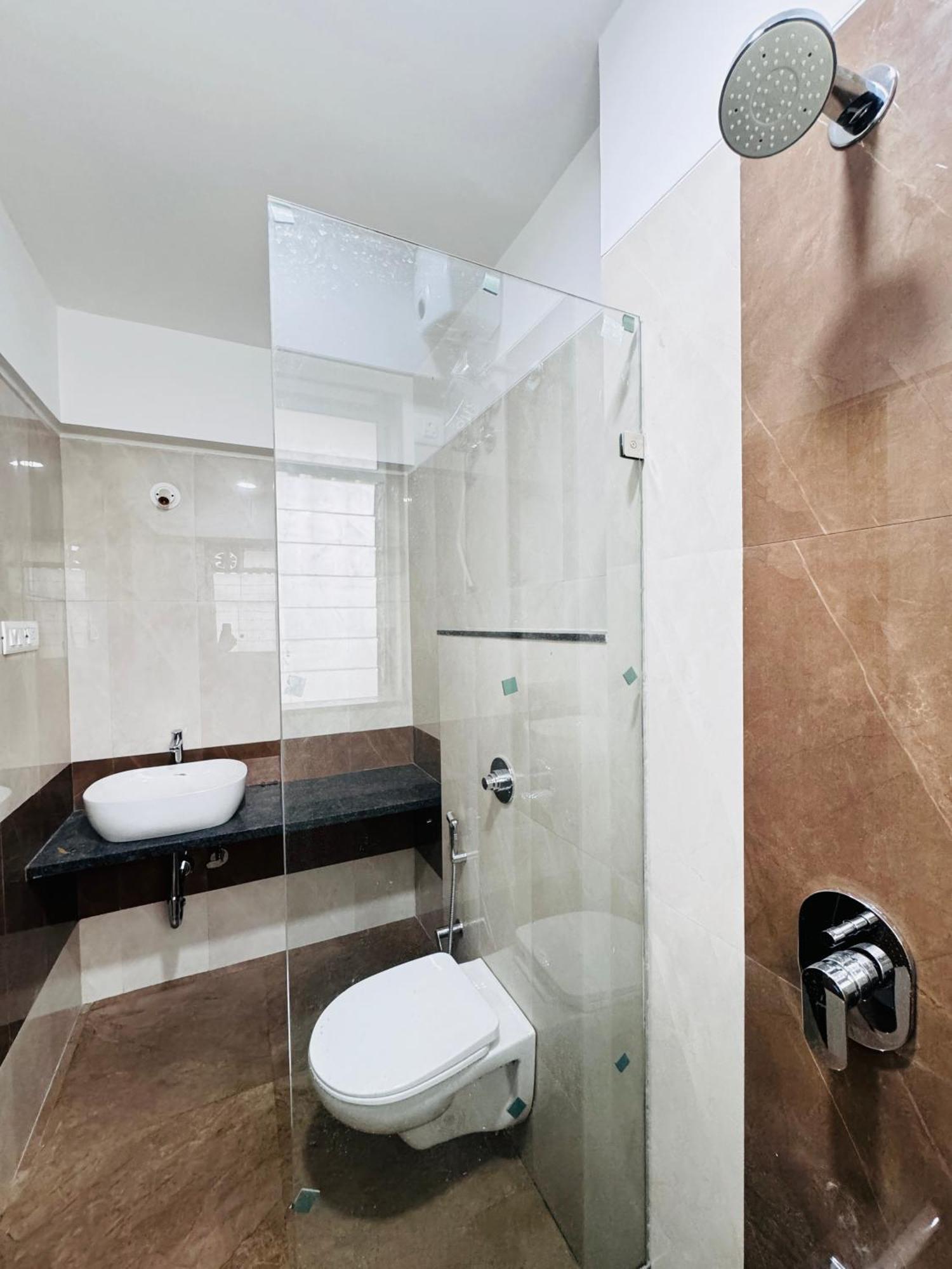 Hsquare Luxury Goregaon Apartment Mumbai