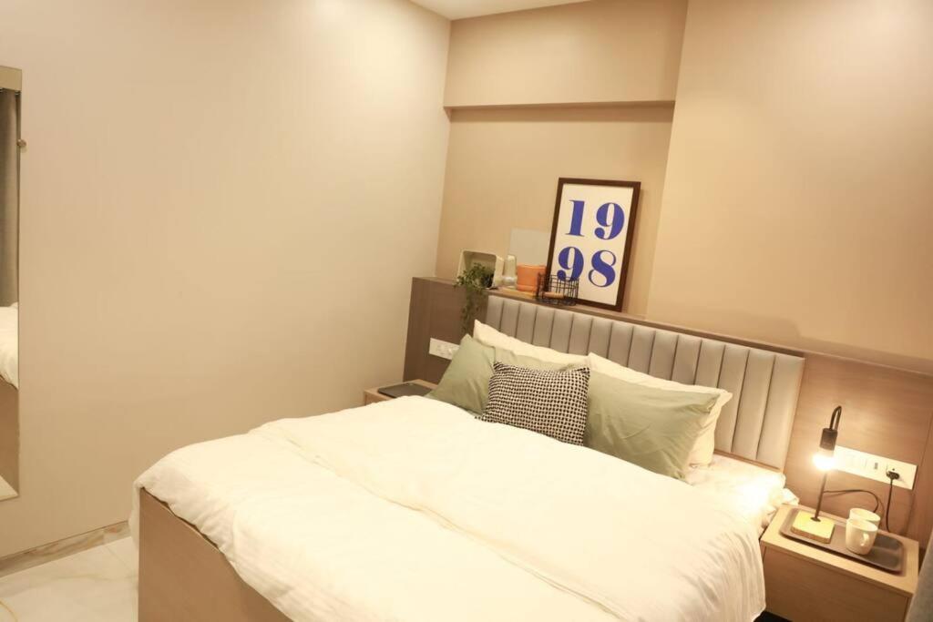 Downtown 2 And Half Bhk Appt Mahalaxmi 1201 Apartment Mumbai