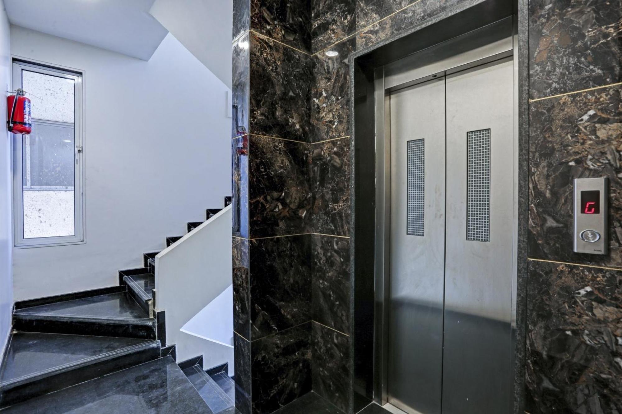 Hotel Capital O Calista Mumbai