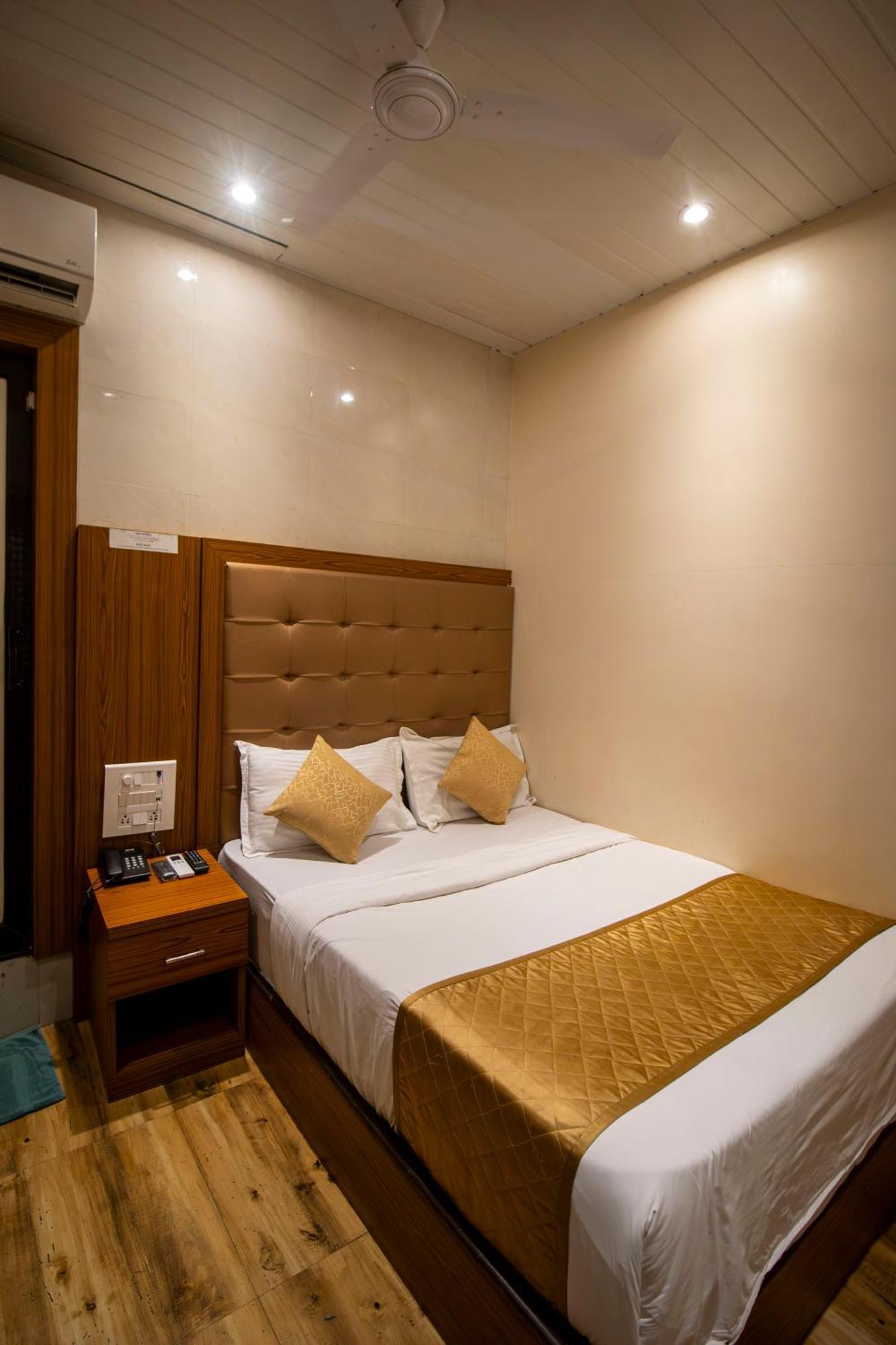 Hotel Bkc - Near Trade Center, Visa Consulate Mumbai