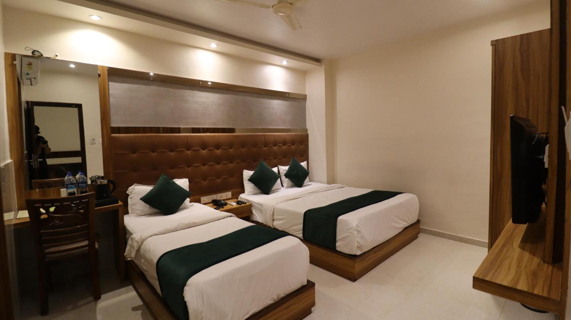 Hotel Bkc Garden - Near Us Embassy Bkc 3*