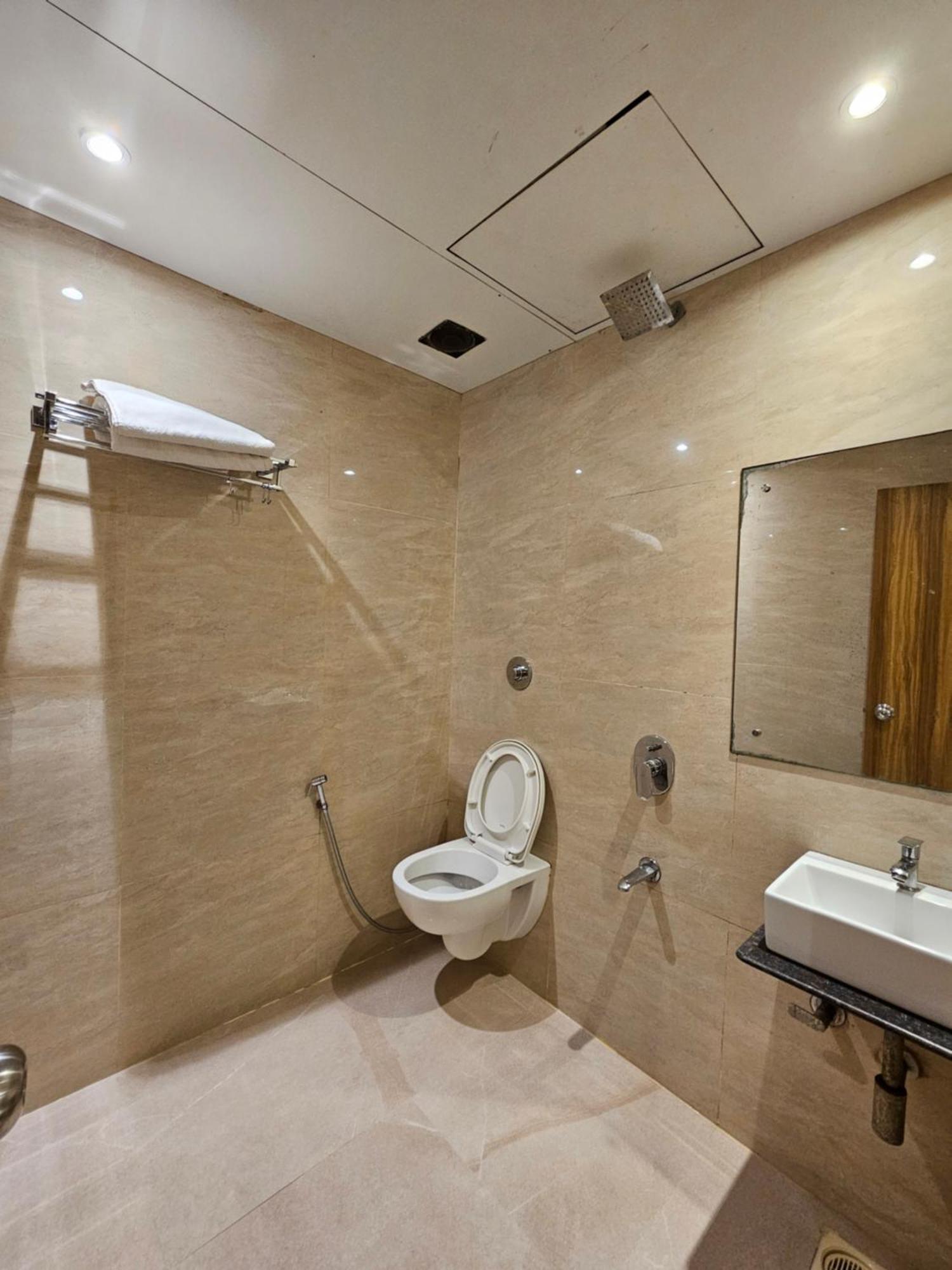 Hotel Bkc Garden - Near Us Embassy Bkc 3*