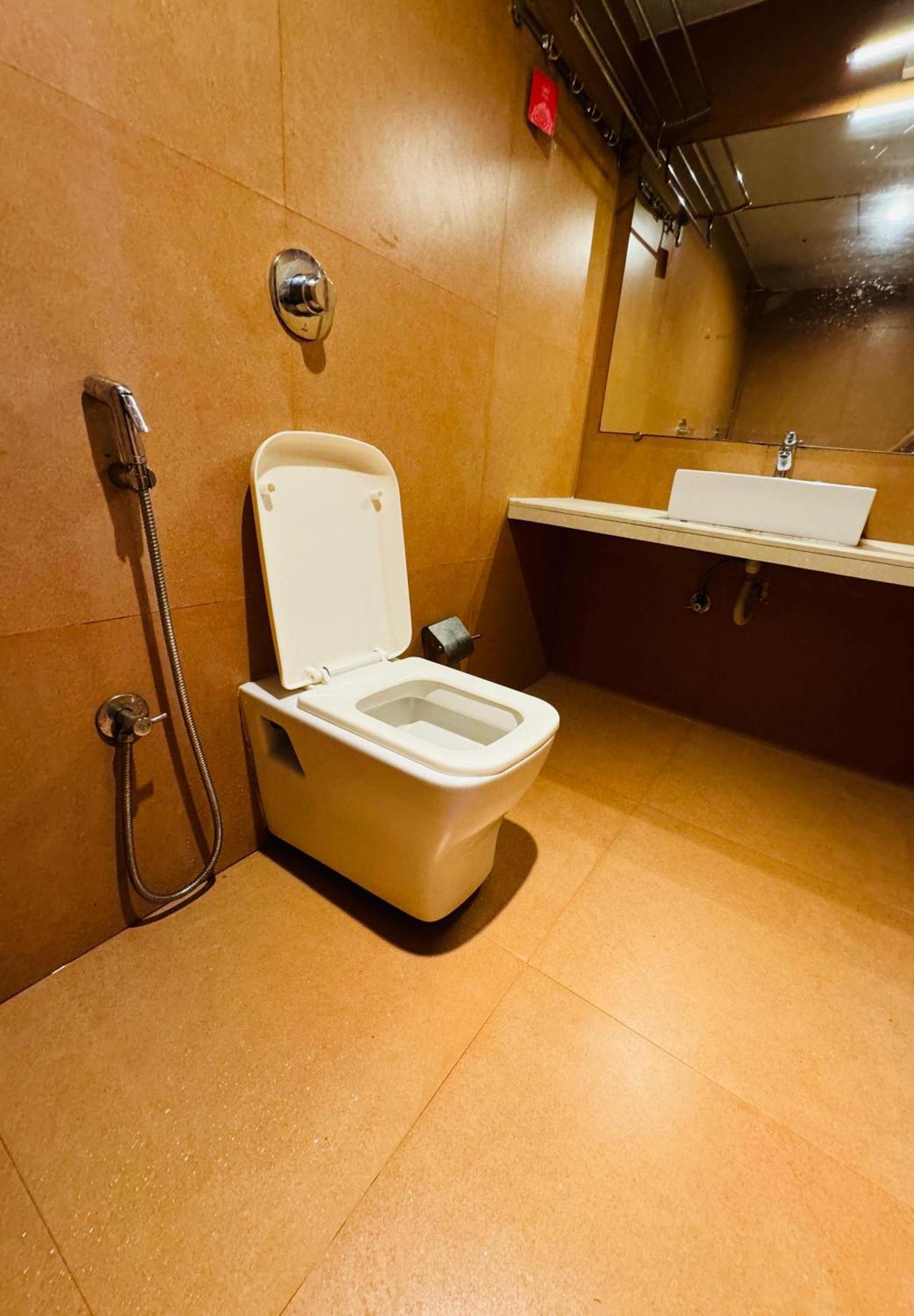 Aflon Midc Andheri East Hotel