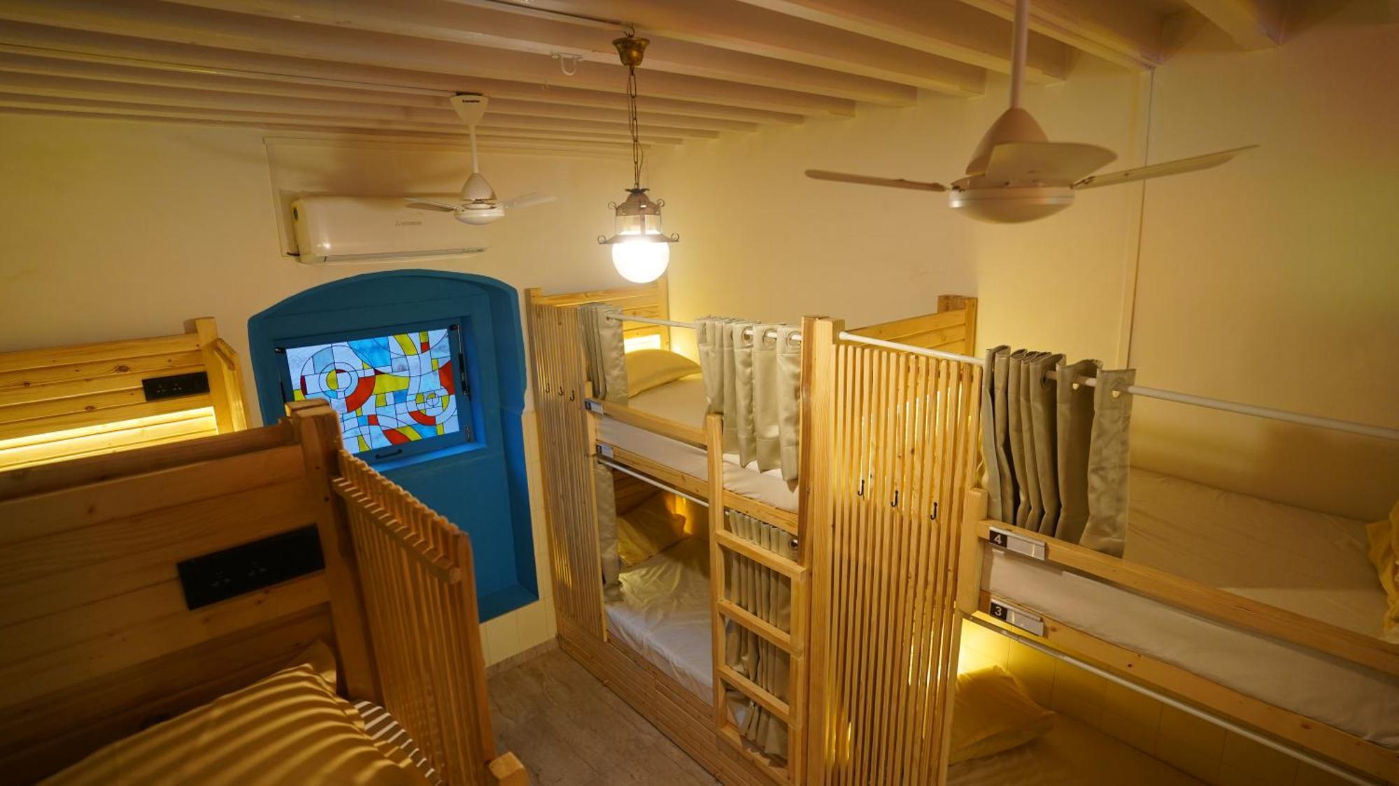 Gosolo Bandra Hostel Mumbai