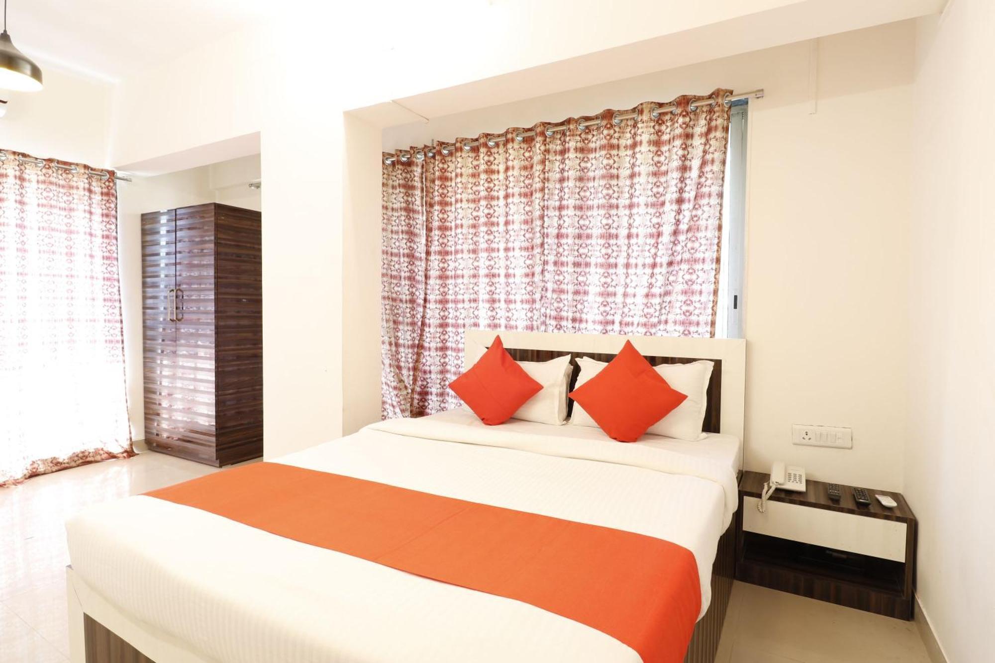 Crystalinn And Hostel *