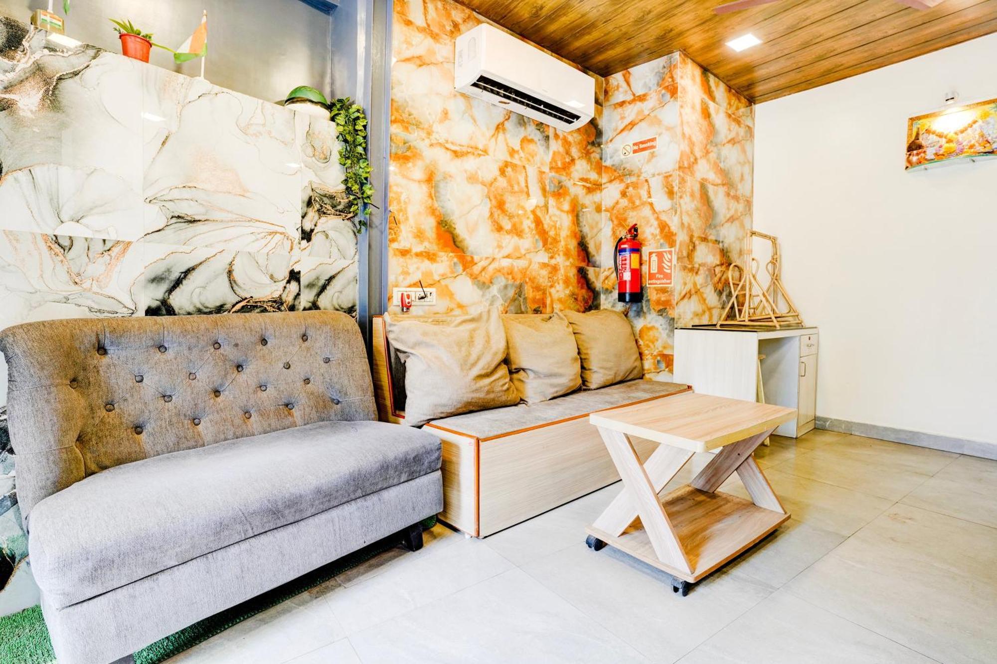 Hotel Super Collection O Ulife