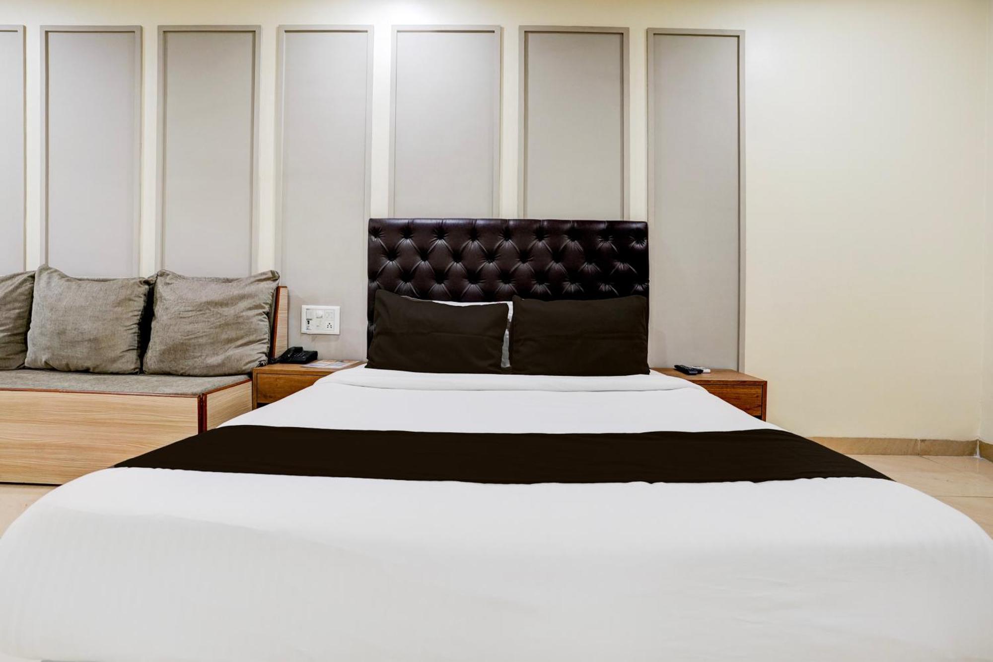 Hotel Super Collection O Ulife 4*