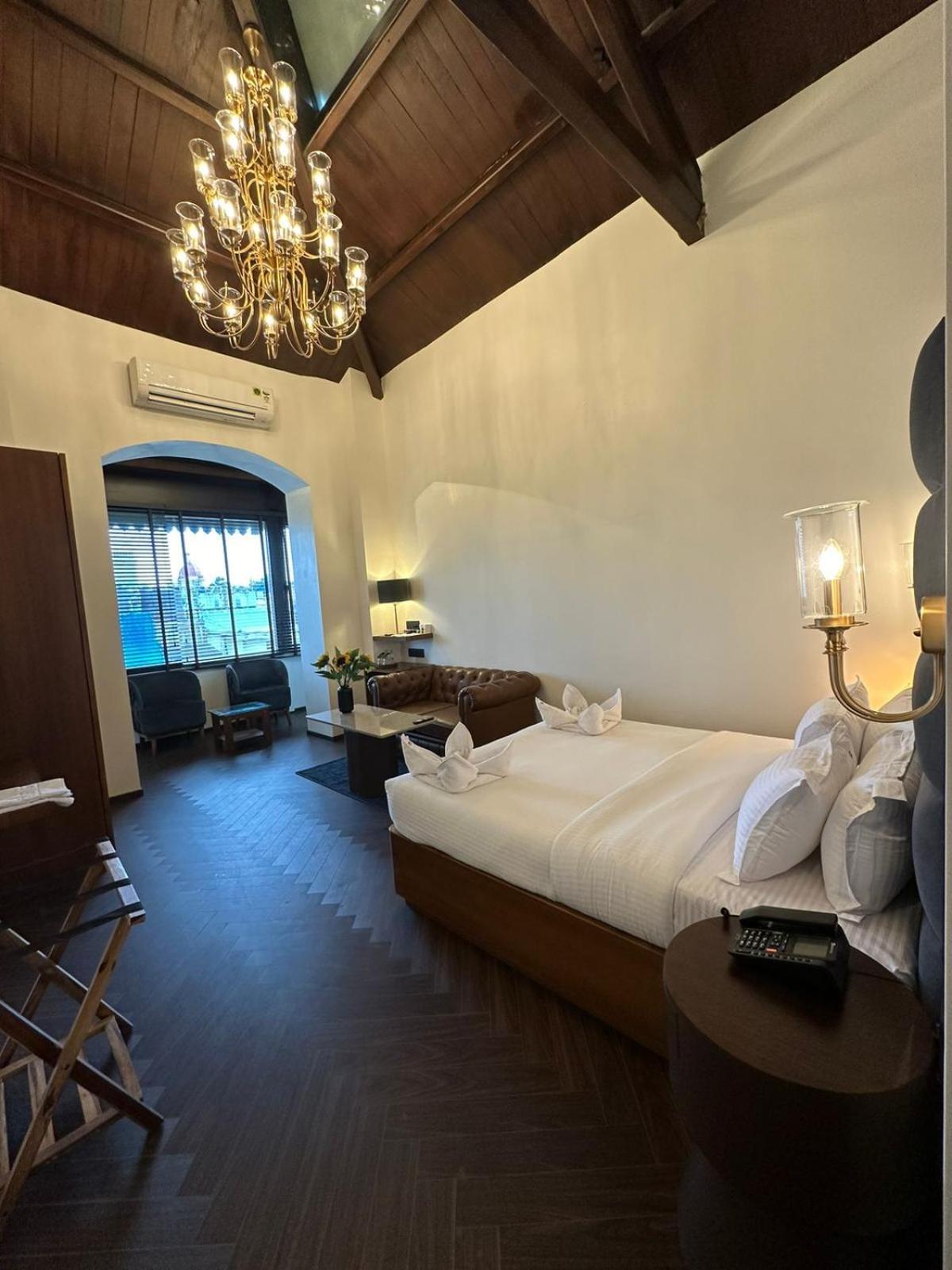 Gulf Mumbai- The Boutique Colaba 3*