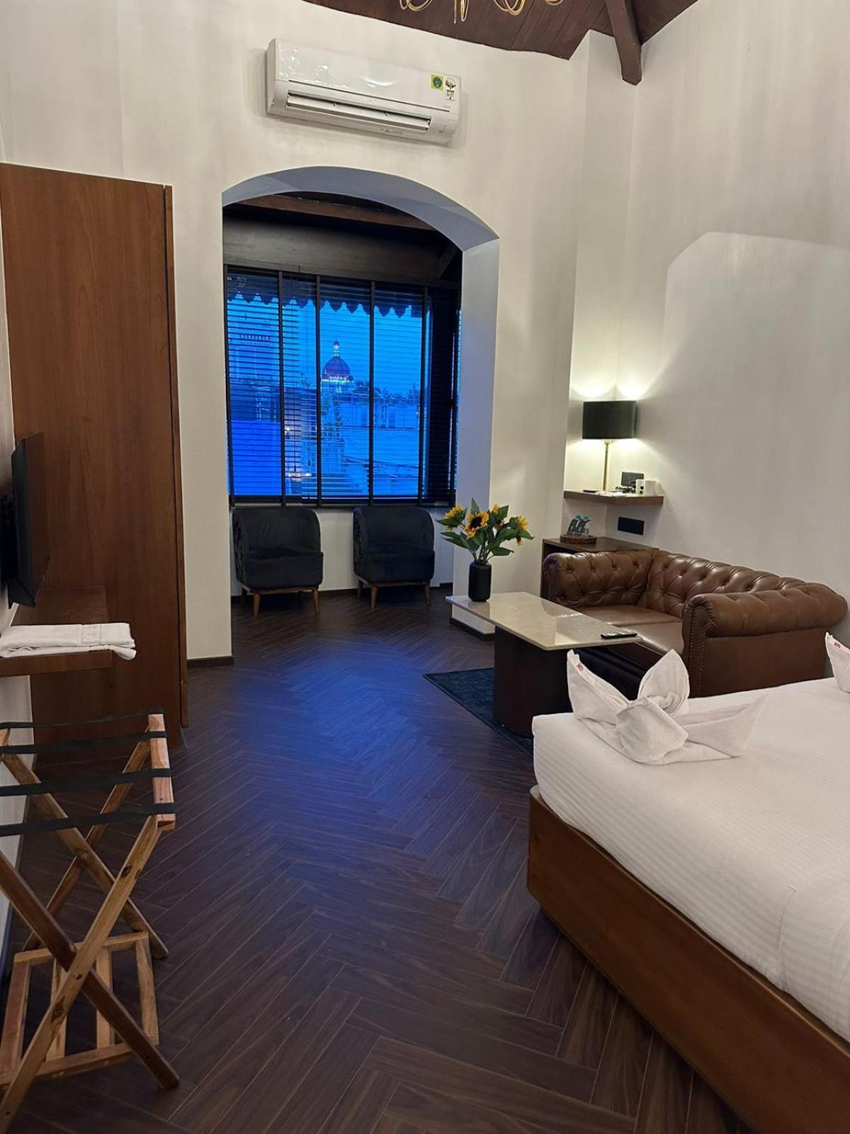 Gulf Mumbai- The Boutique Colaba Hotel 3*