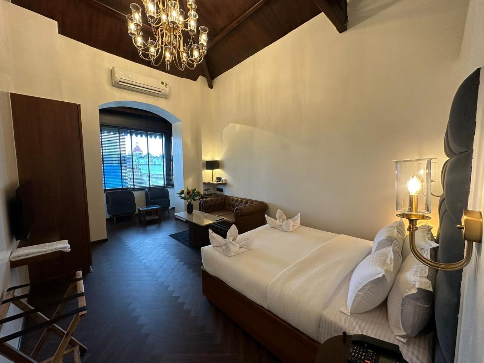 Gulf Mumbai- The Boutique Colaba 3*