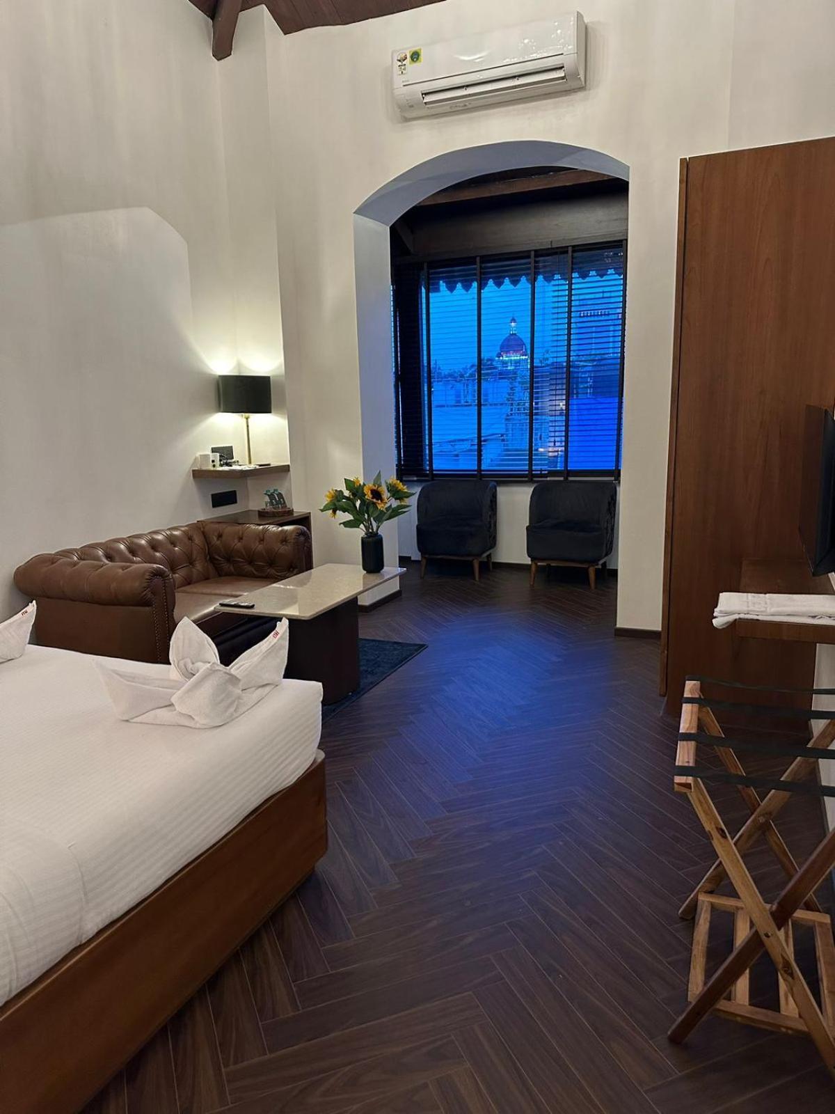 Gulf Mumbai- The Boutique Colaba