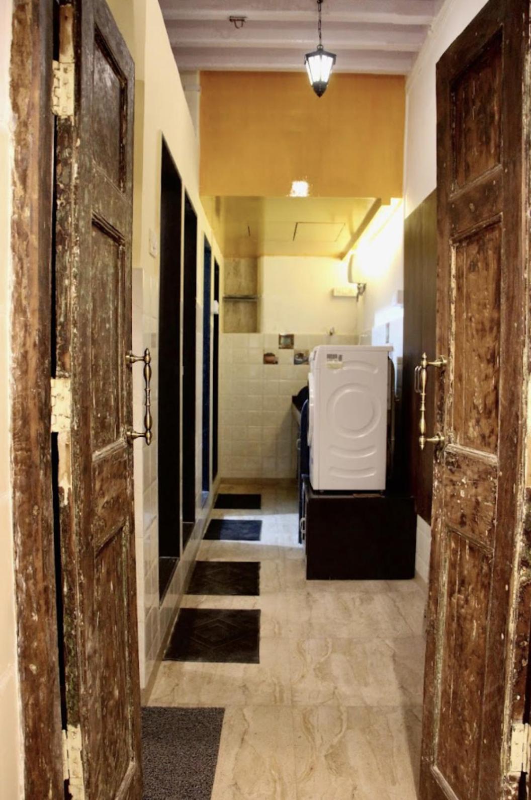 Hostel Gosolo Bandra Mumbai