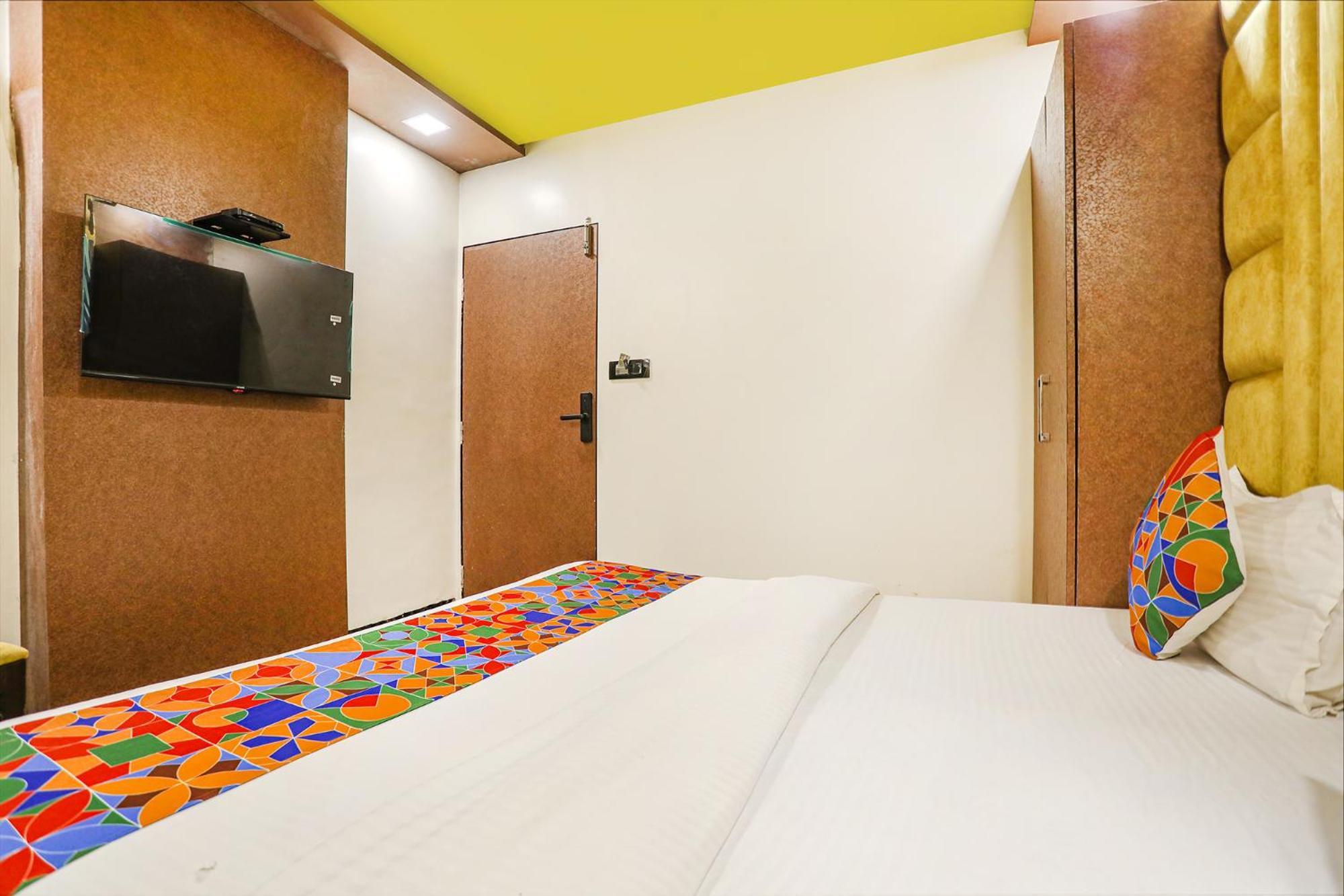 Fabexpress Versova Residency - Nr Kokilaben Hospital Hotel 3*