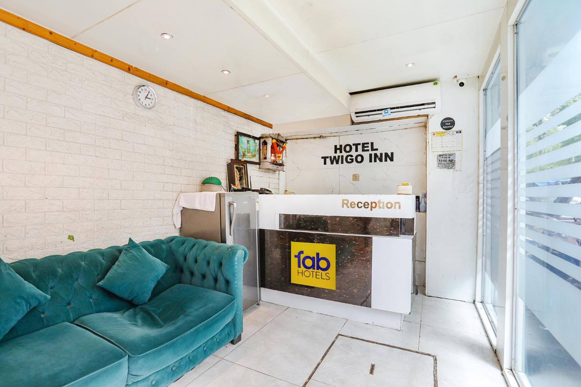 Hotel Fabexpress Versova Residency - Nr Kokilaben Hospital
