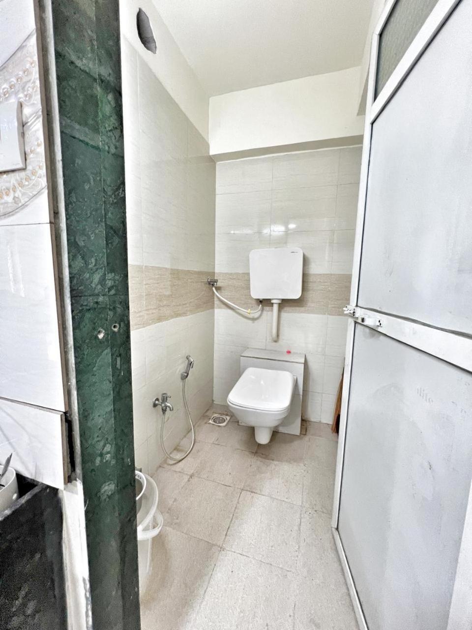 Apartment 1 Bhk Near Kokilaben Ambani Hospital Mumbai