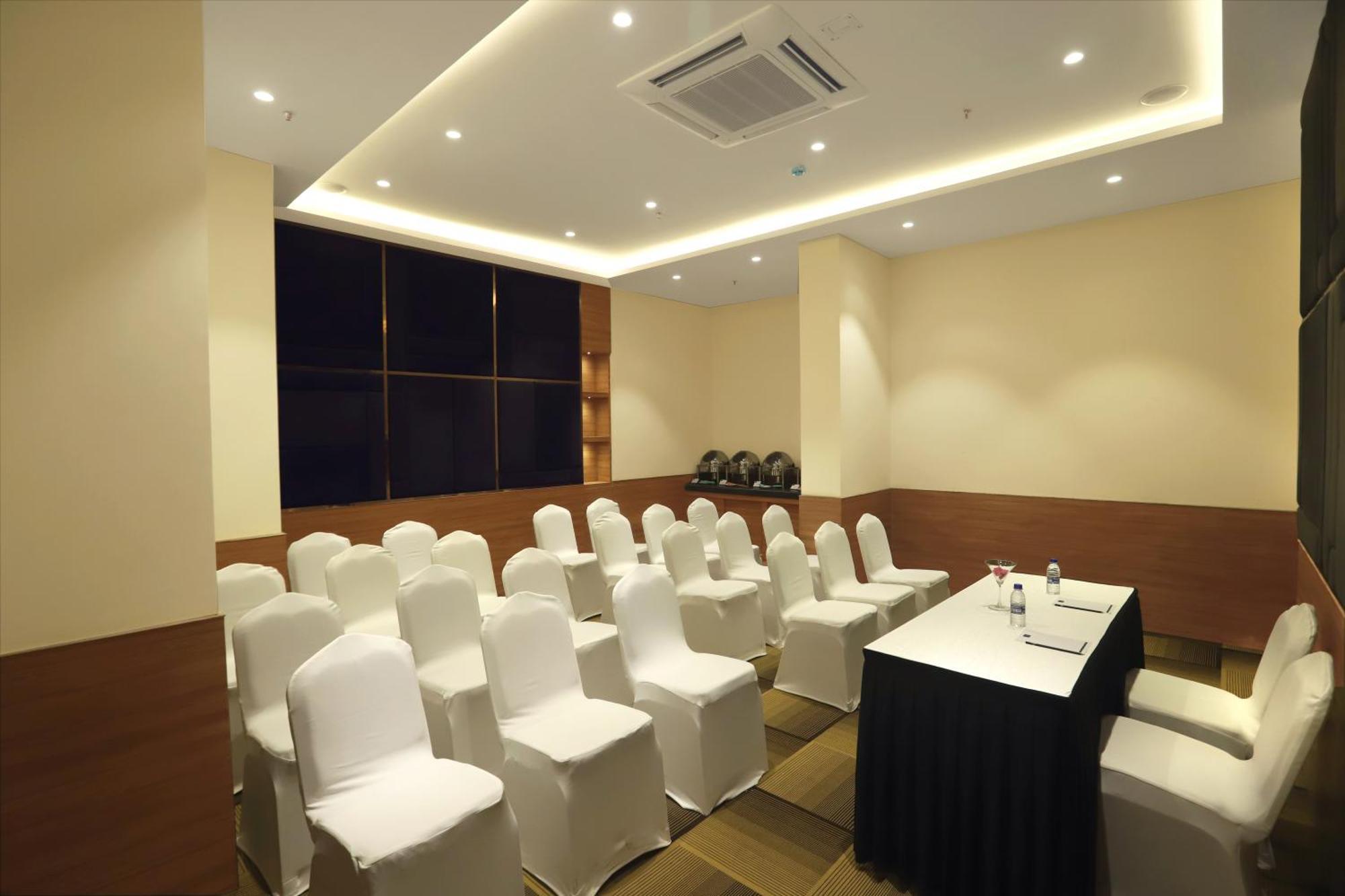 Aralia - A Business Hotel, Midc Andheri East Hotel Mumbai