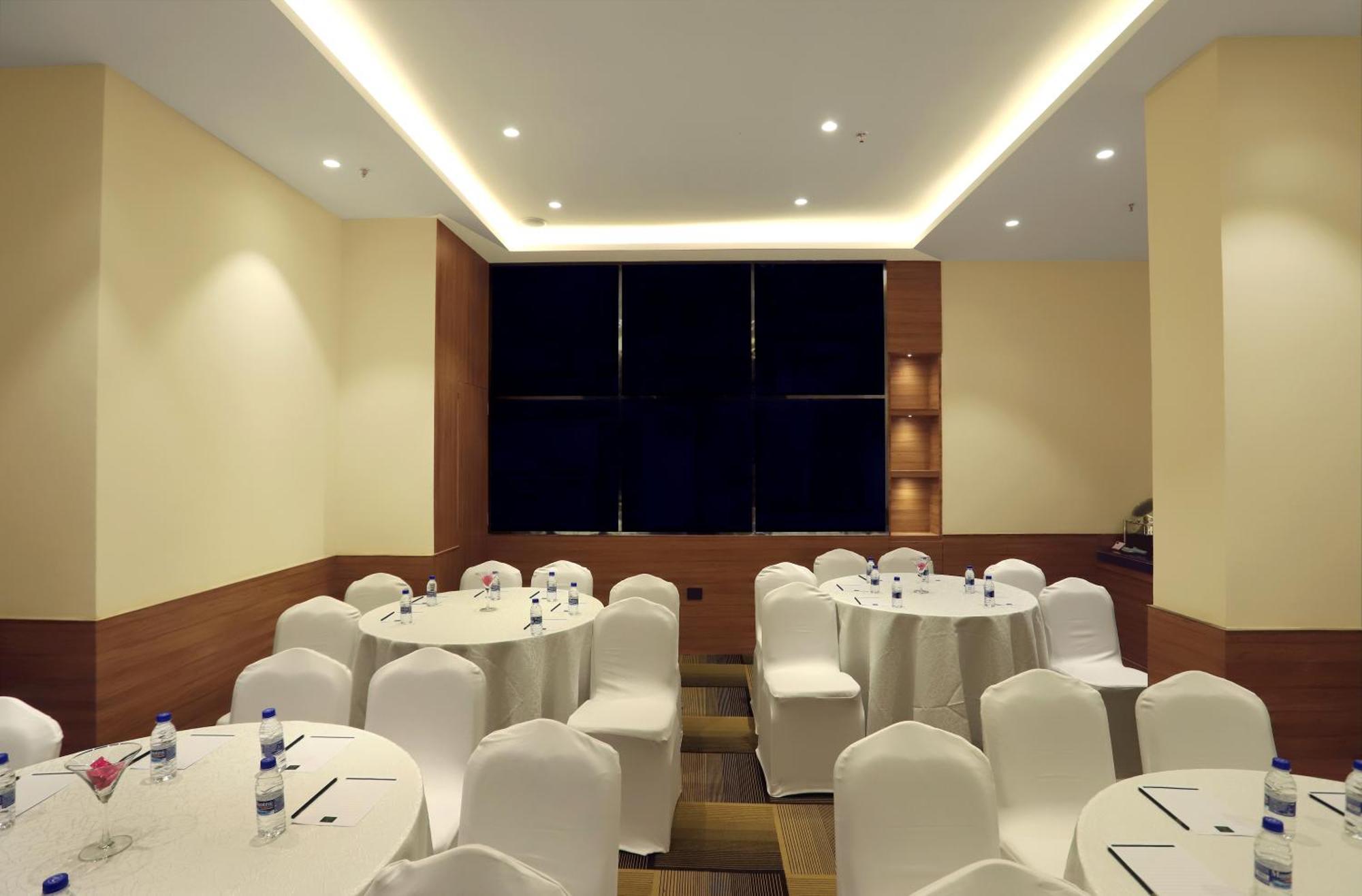 Aralia - A Business Hotel, Midc Andheri East Mumbai