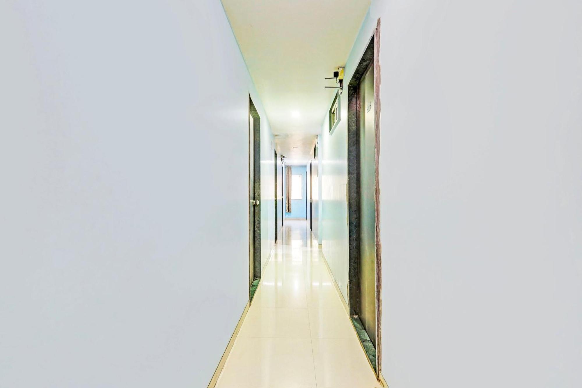 New Shree Niwas Hotel 2*
