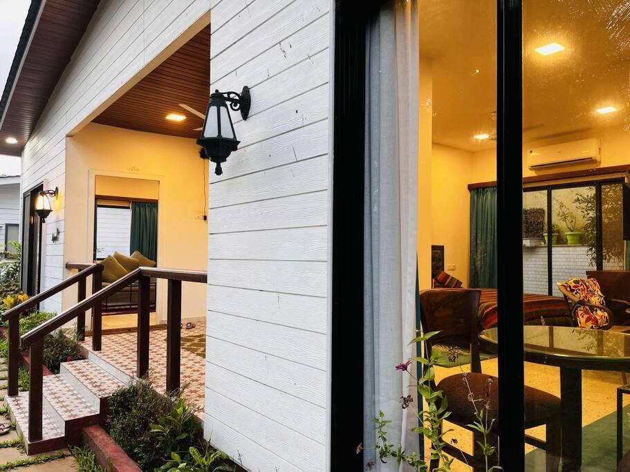 Verandah Myrah 2bh With Plunge Pool * Mumbai