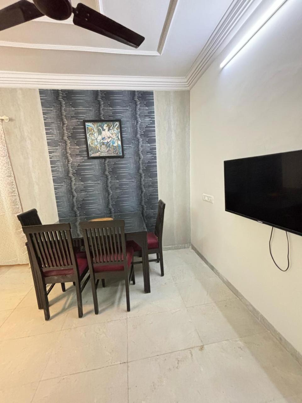 Apartment Ivy Aristo, Private 1 Bhk In Heart Of Lokhandwala, Andheri Mumbai