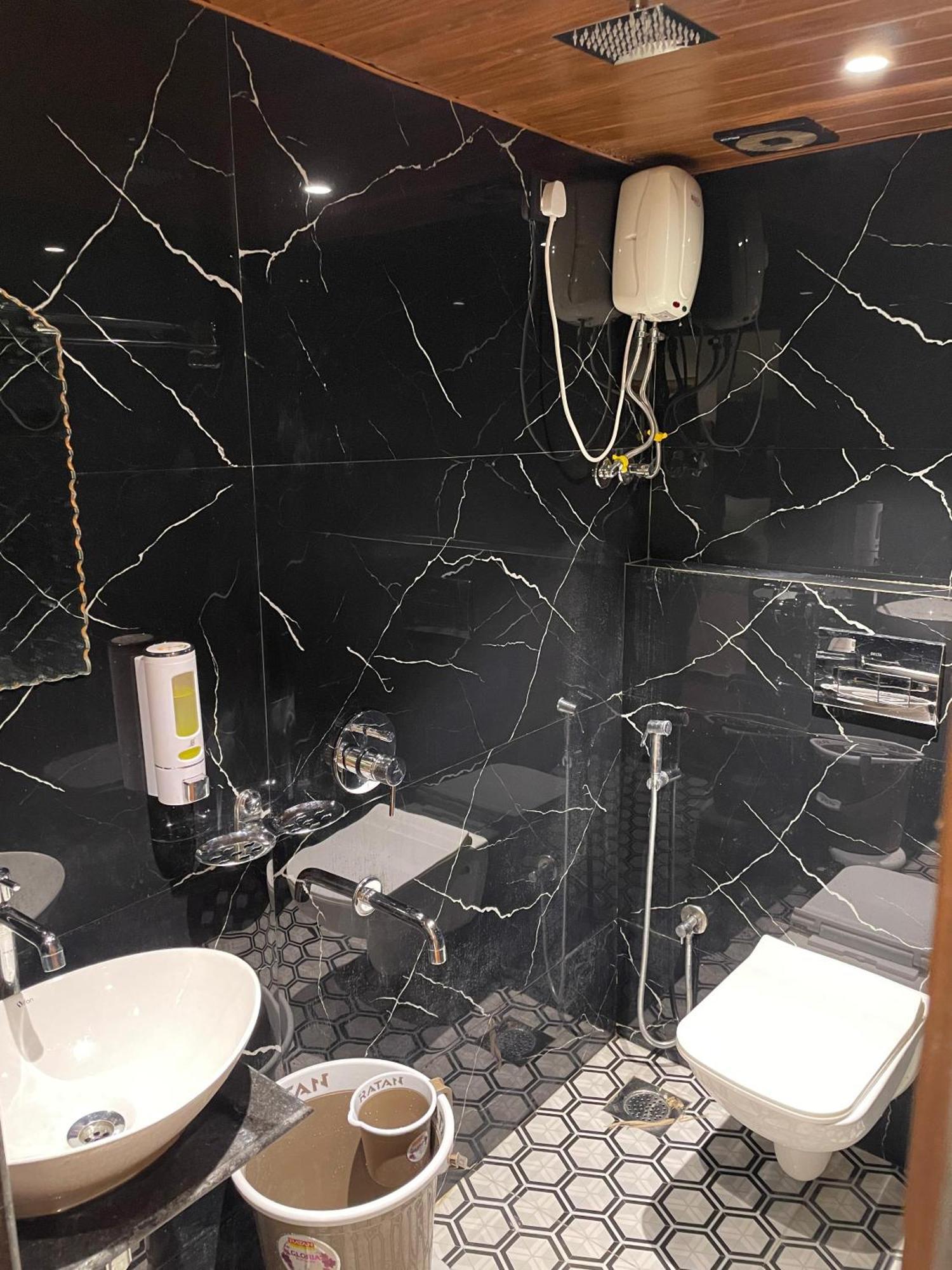 Sai Palace- Near Tata Memorial Hospital 3*