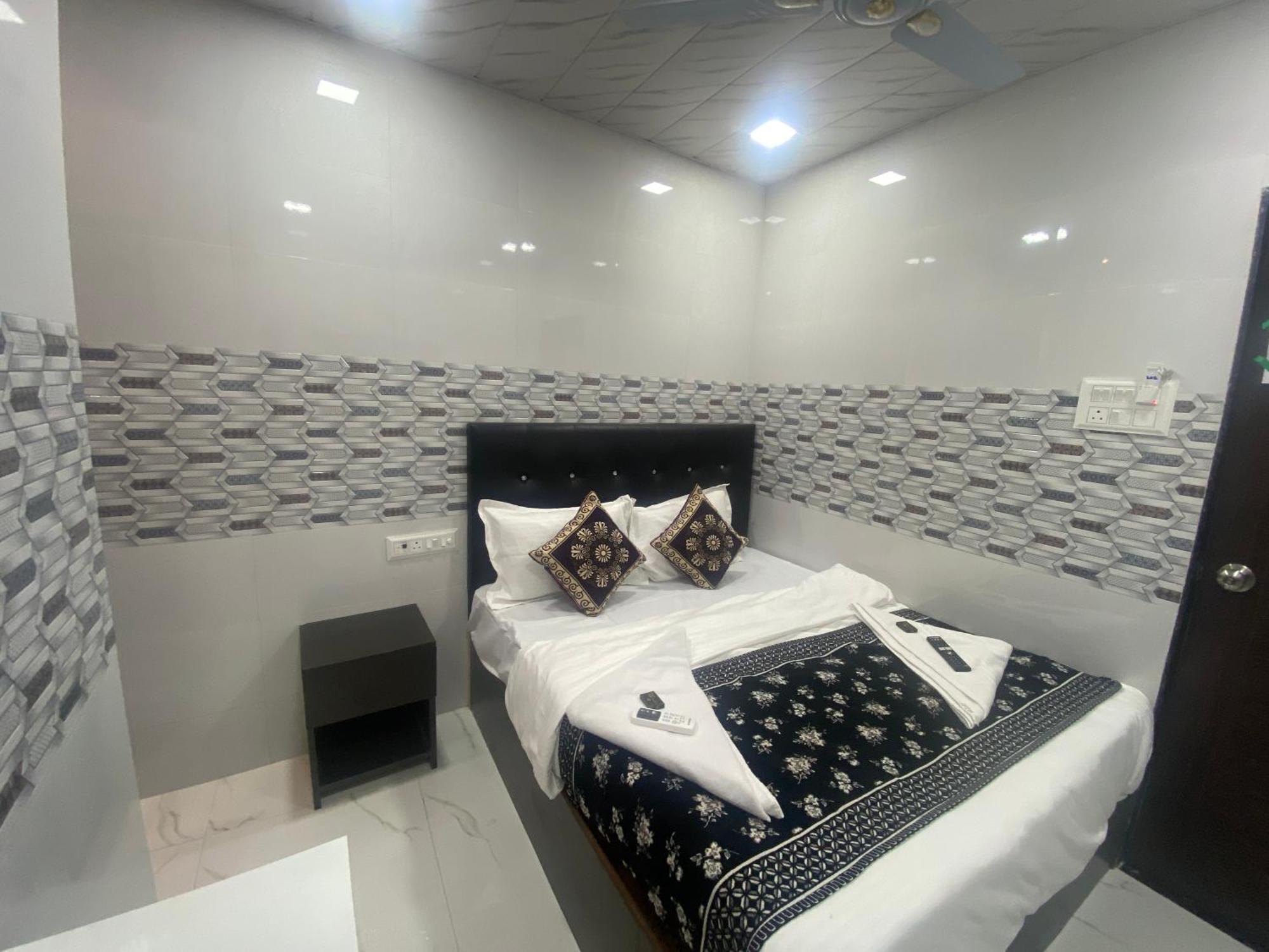 Hotel O Sai Residency 3*