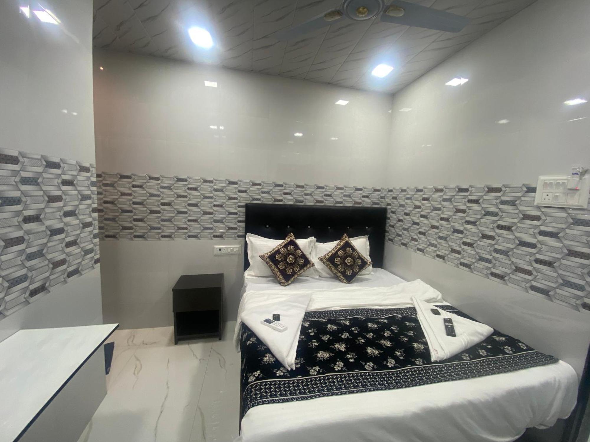O Sai Residency 3*