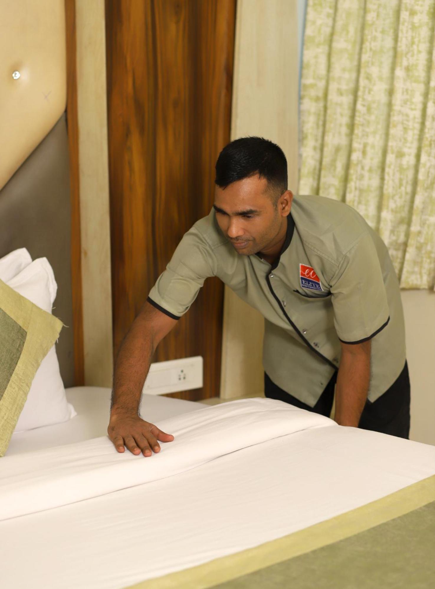 Elite Continental- Near International Airport Andheri East Hotel