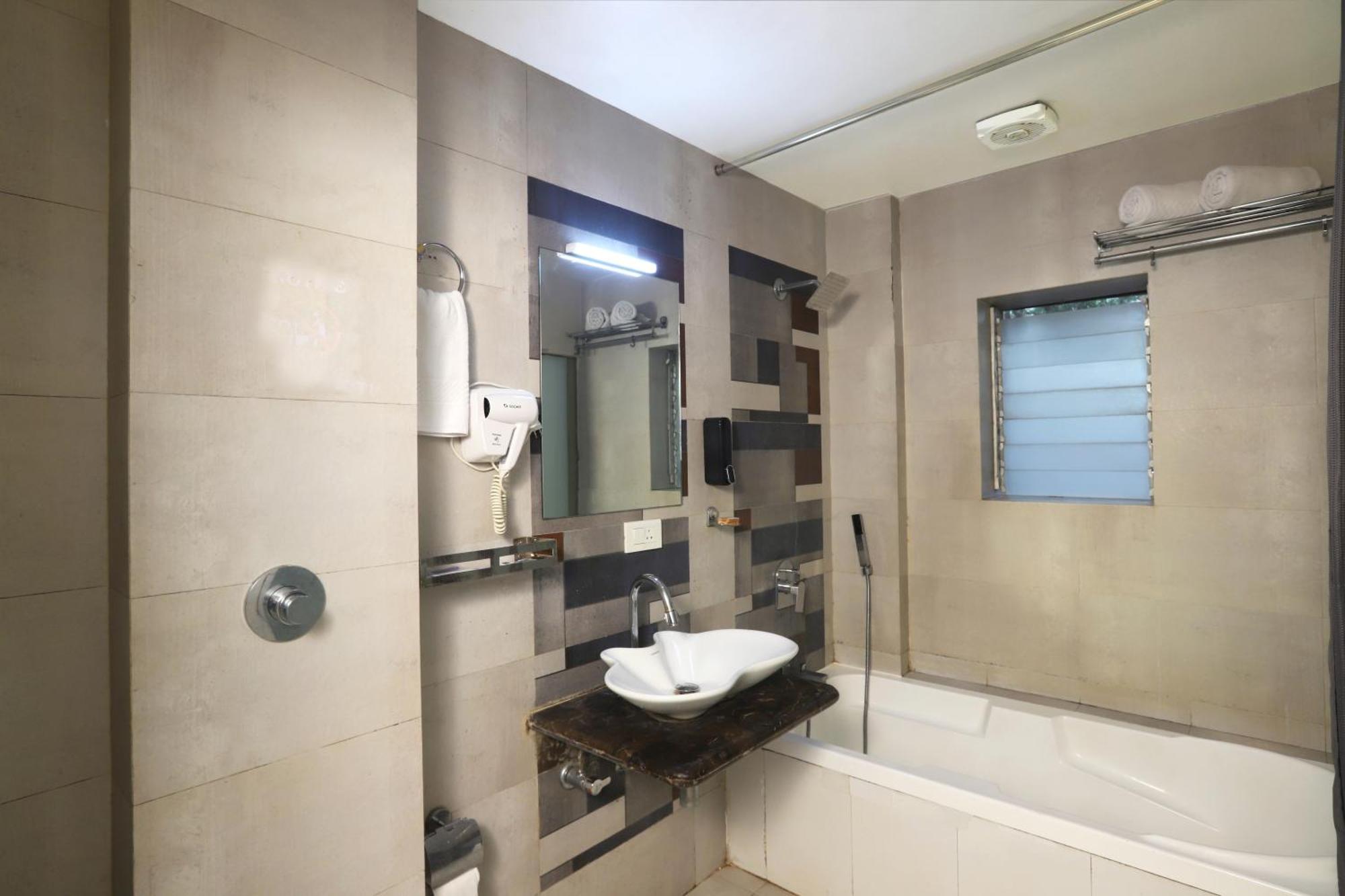 Elite Continental- Near International Airport Andheri East Hotel Mumbai