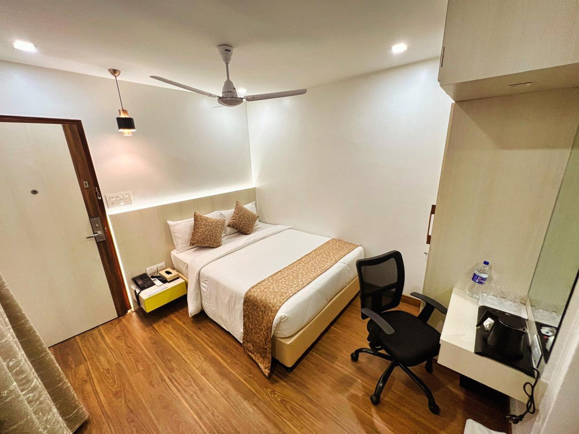 White House By Maxxvalue Service Bandra