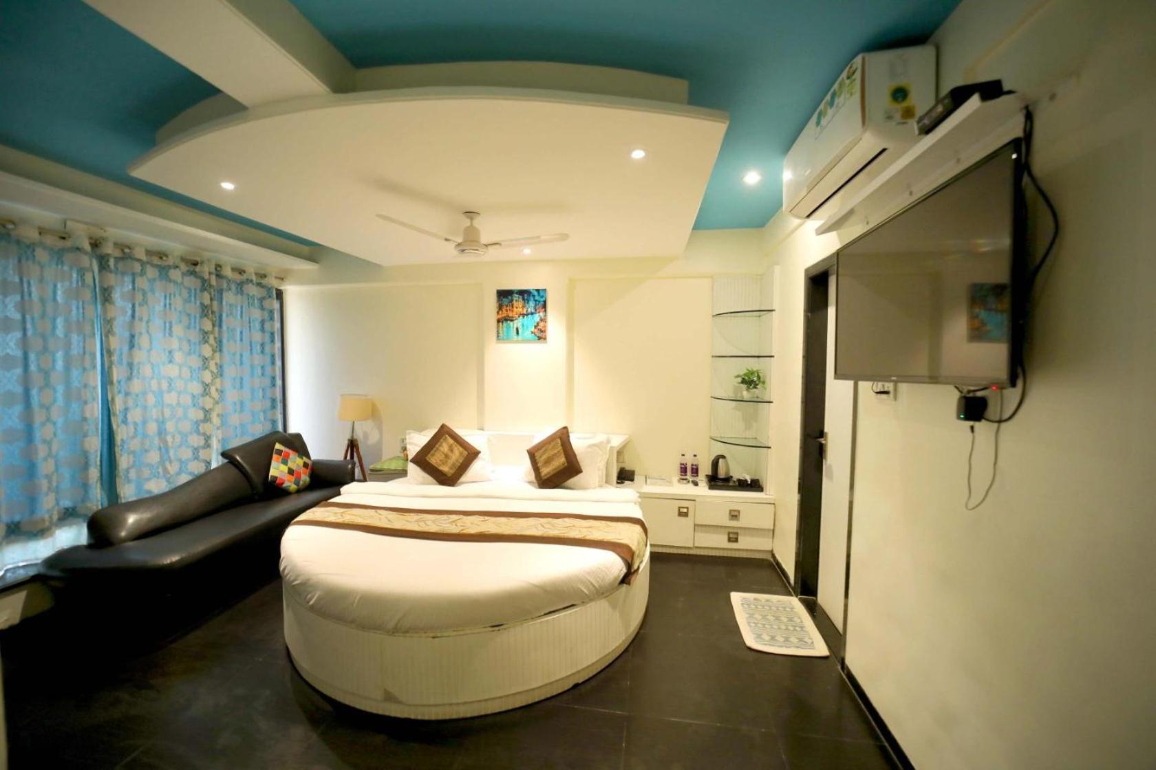 Panchvati Residency Andheri West 2*