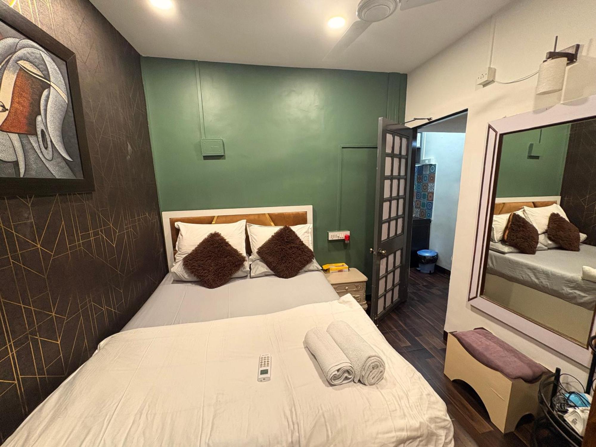 1bhk Casa Bella Off Linking Rd Ground Floor *