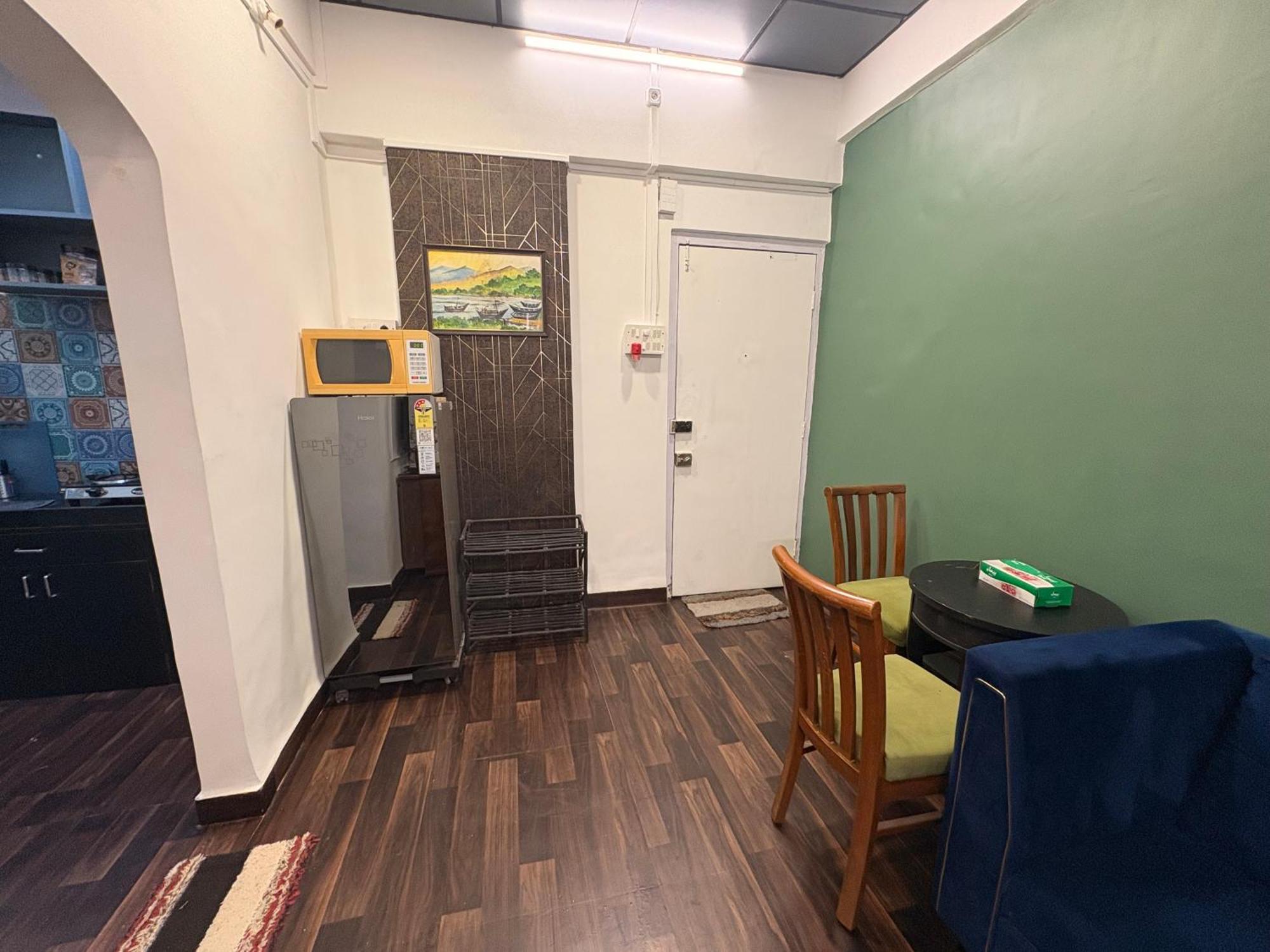 Apartment 1bhk Casa Bella Off Linking Rd Ground Floor