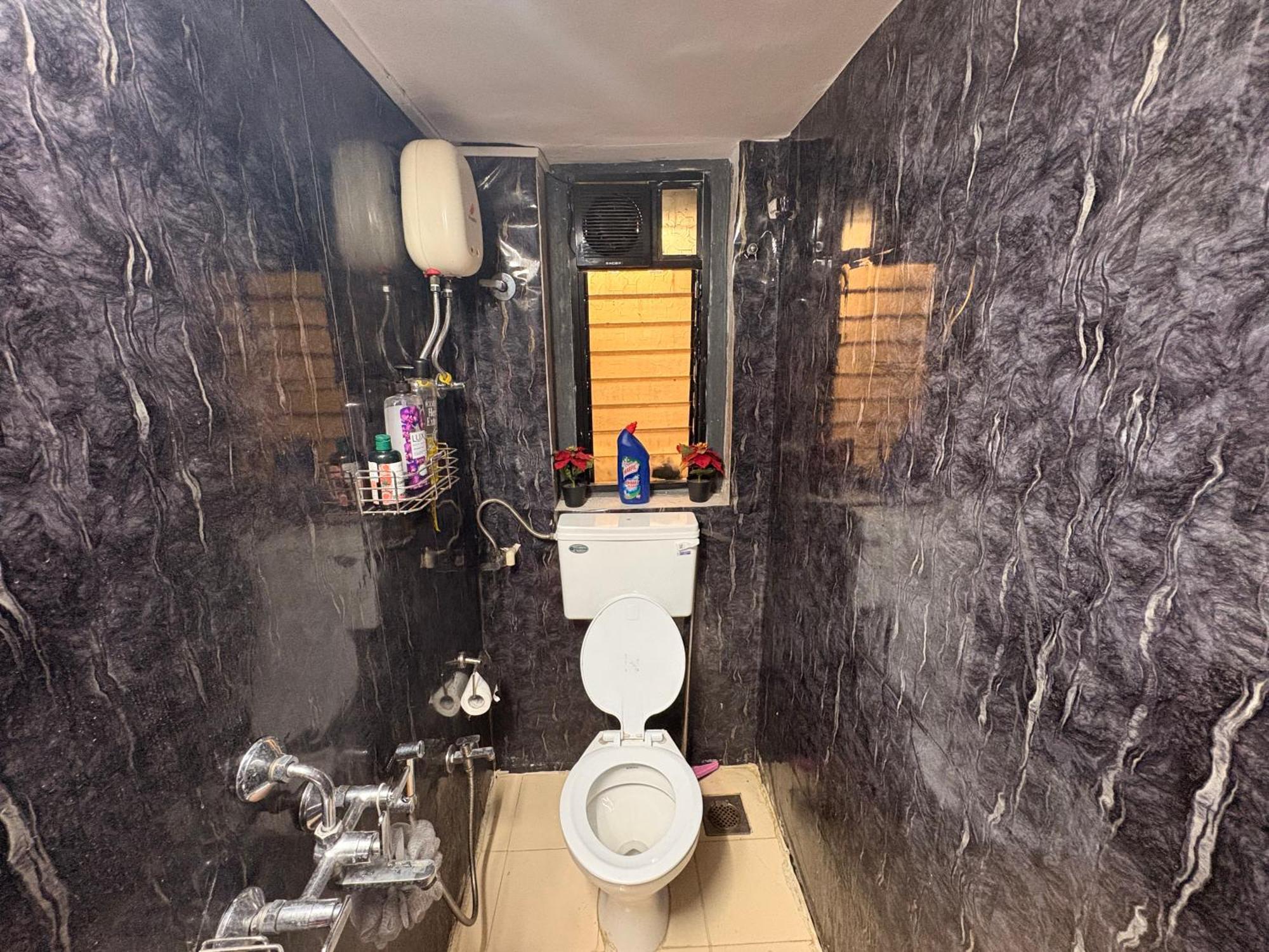 Apartment 1bhk Casa Bella Off Linking Rd Ground Floor