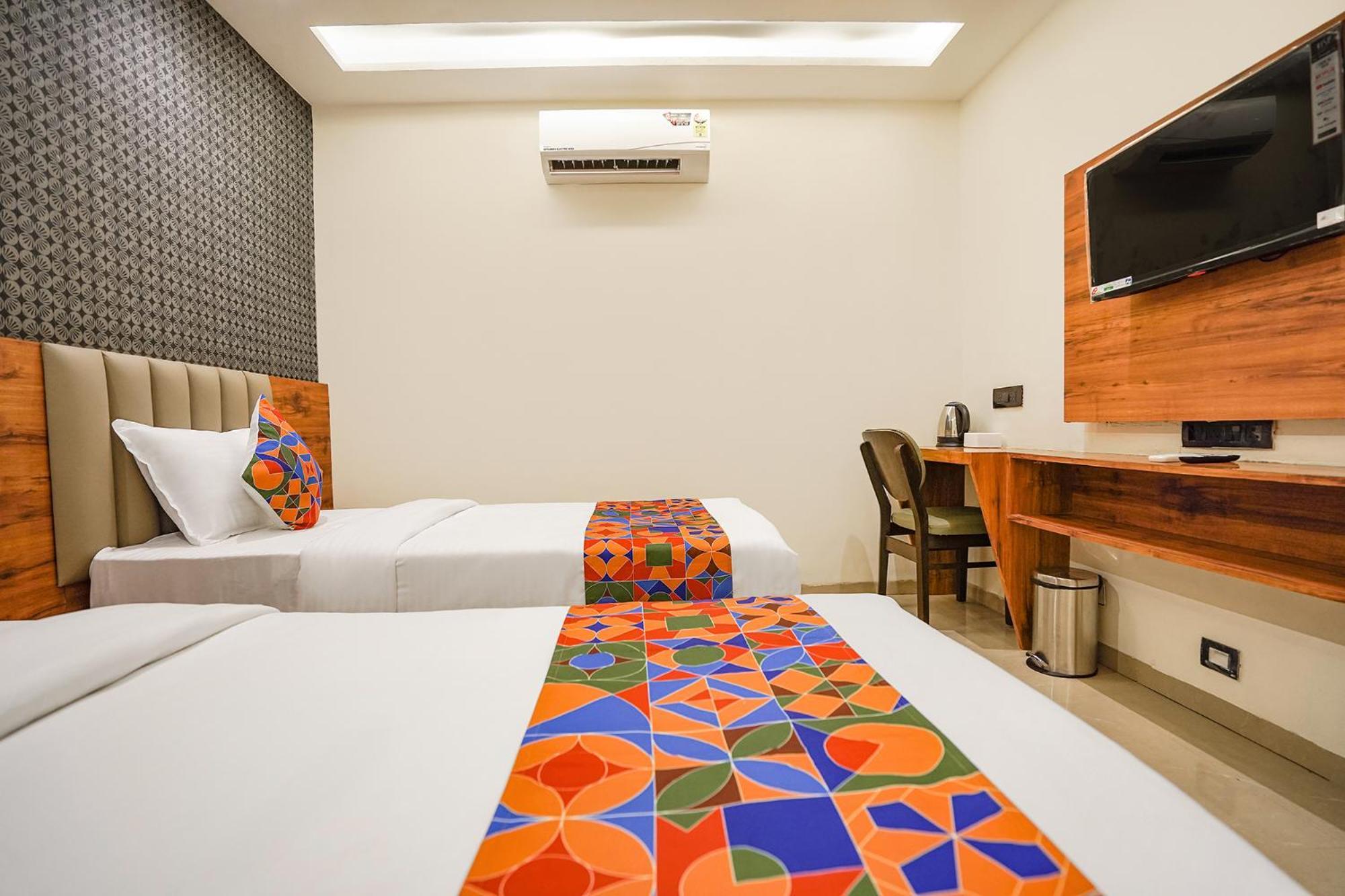Fabhotel Well Back - Nr Bkc Hotel 3*
