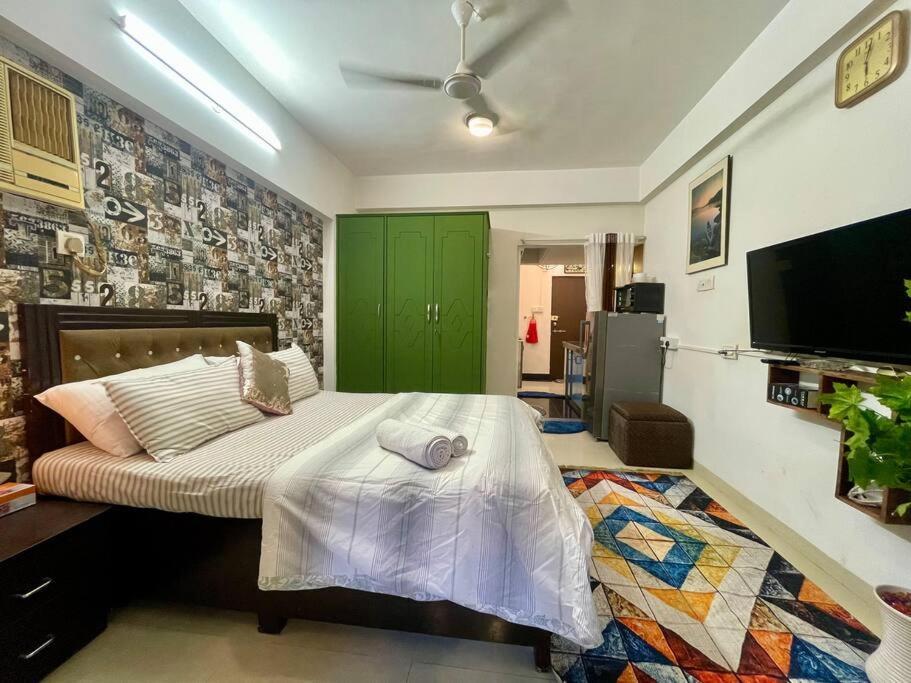 Shubhlaxmi With Sit Out - Linking Rd Apartment *
