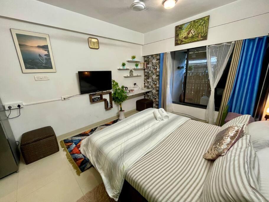 Shubhlaxmi With Sit Out - Linking Rd *